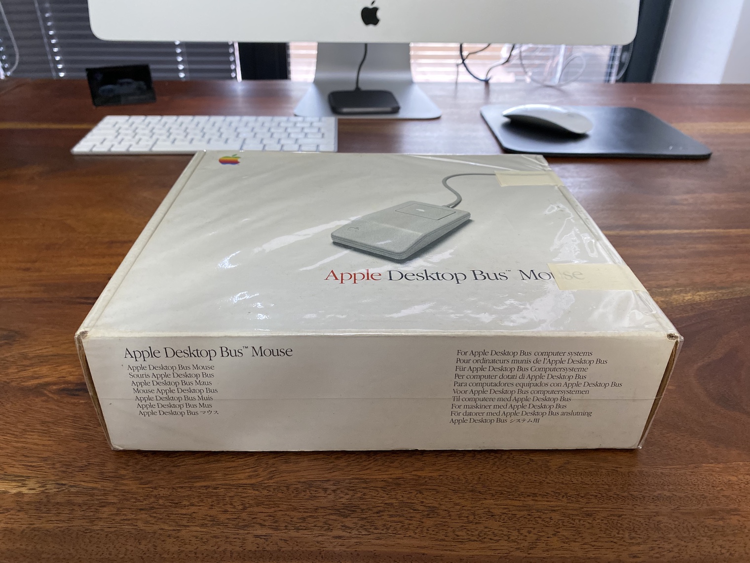 Apple Desktop bus mouse krabice Apple Desktop bus mouse krabice