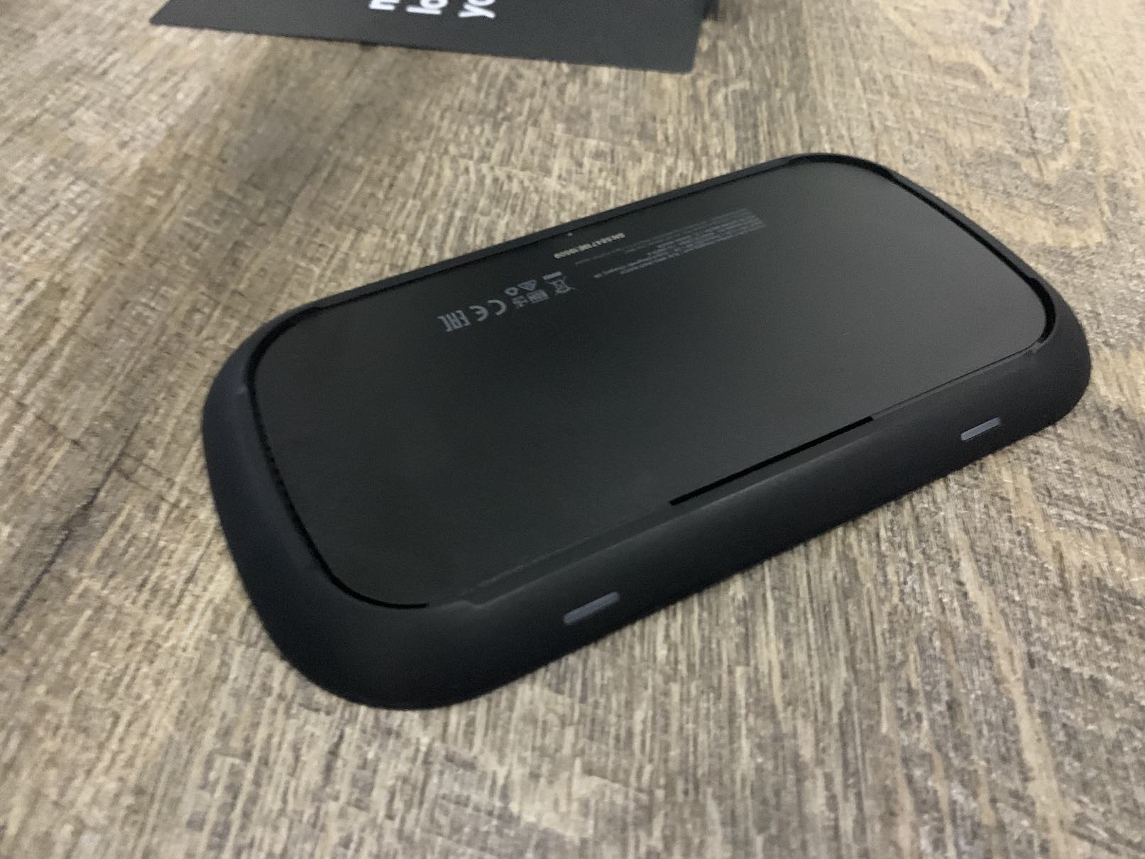 mophie_3v1_bezdrat_1 bezdrátová nabíječka mophie 3v1