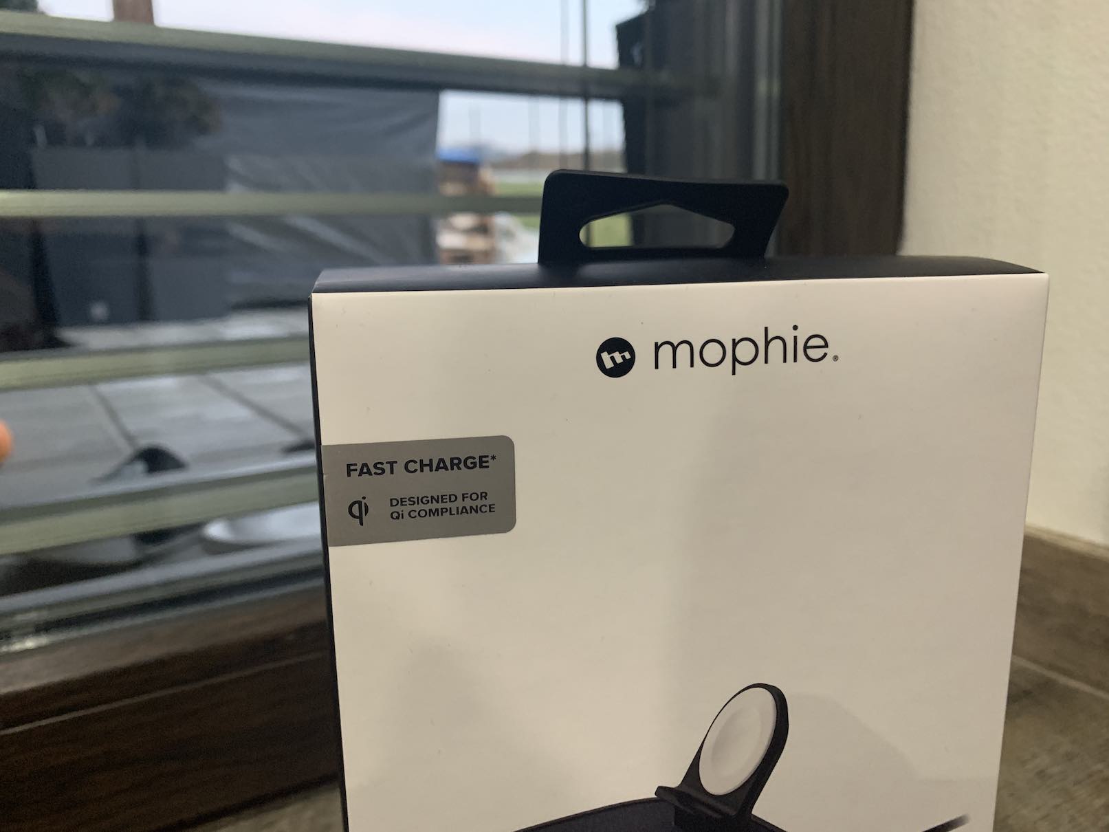 mophie_3v1_bezdrat_8 bezdrátová nabíječka mophie 3v1