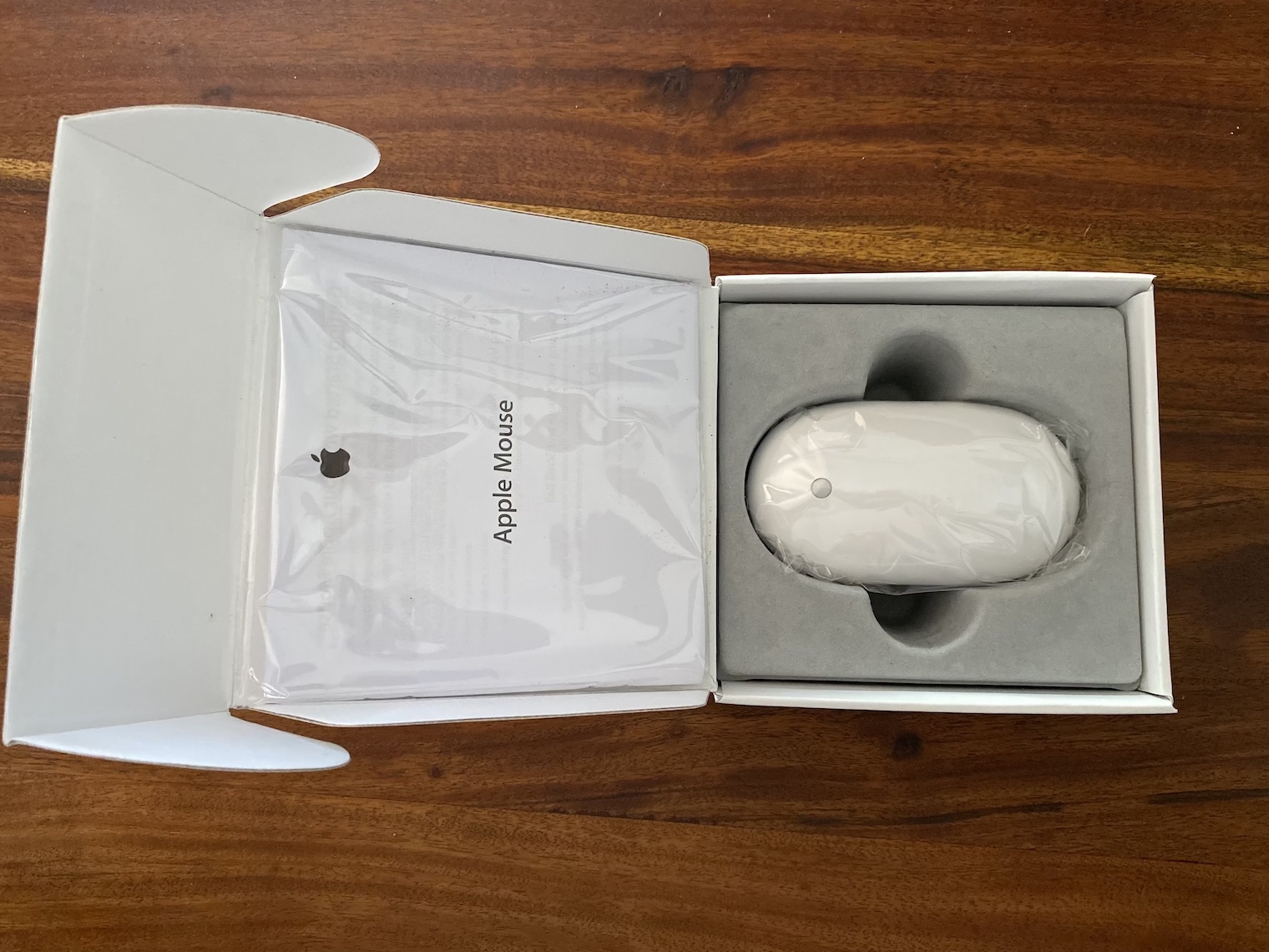 Apple mouse unboxing Apple mouse unboxing