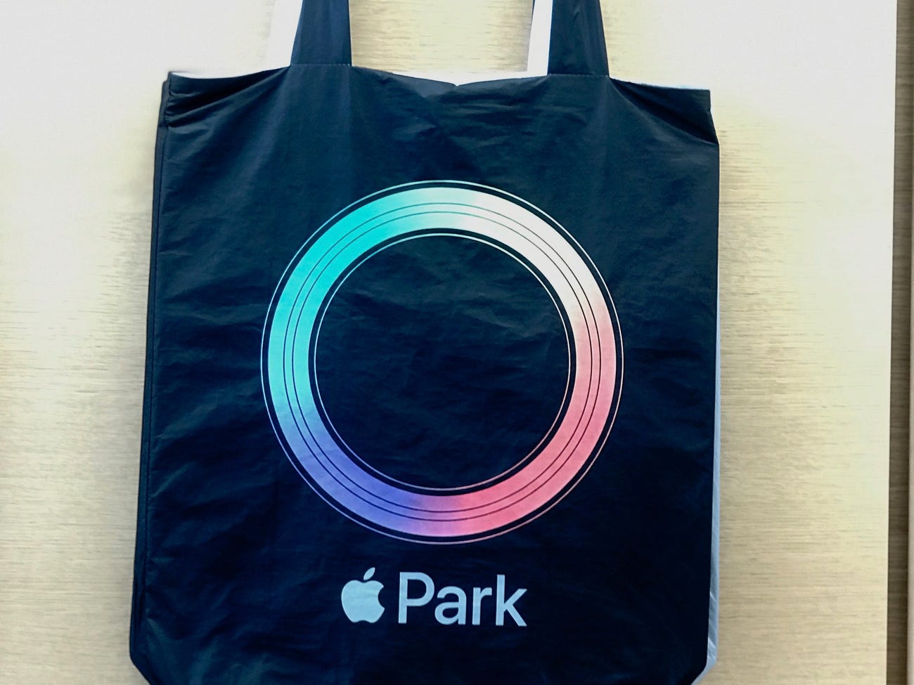 Apple platena taska