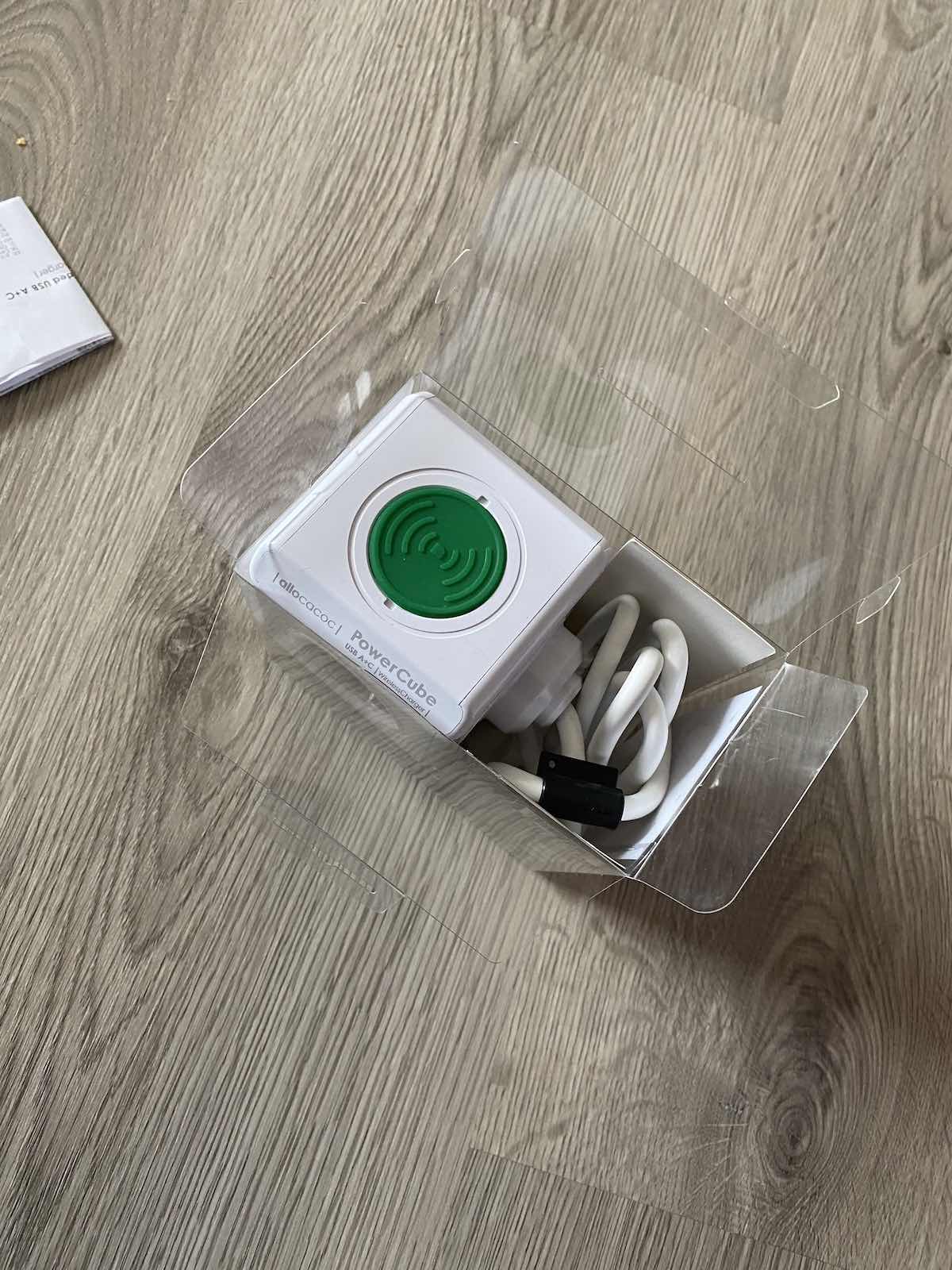 PowerCube WirelessCharger A C-baleni 4 PowerCube WirelessCharger A+C – balení