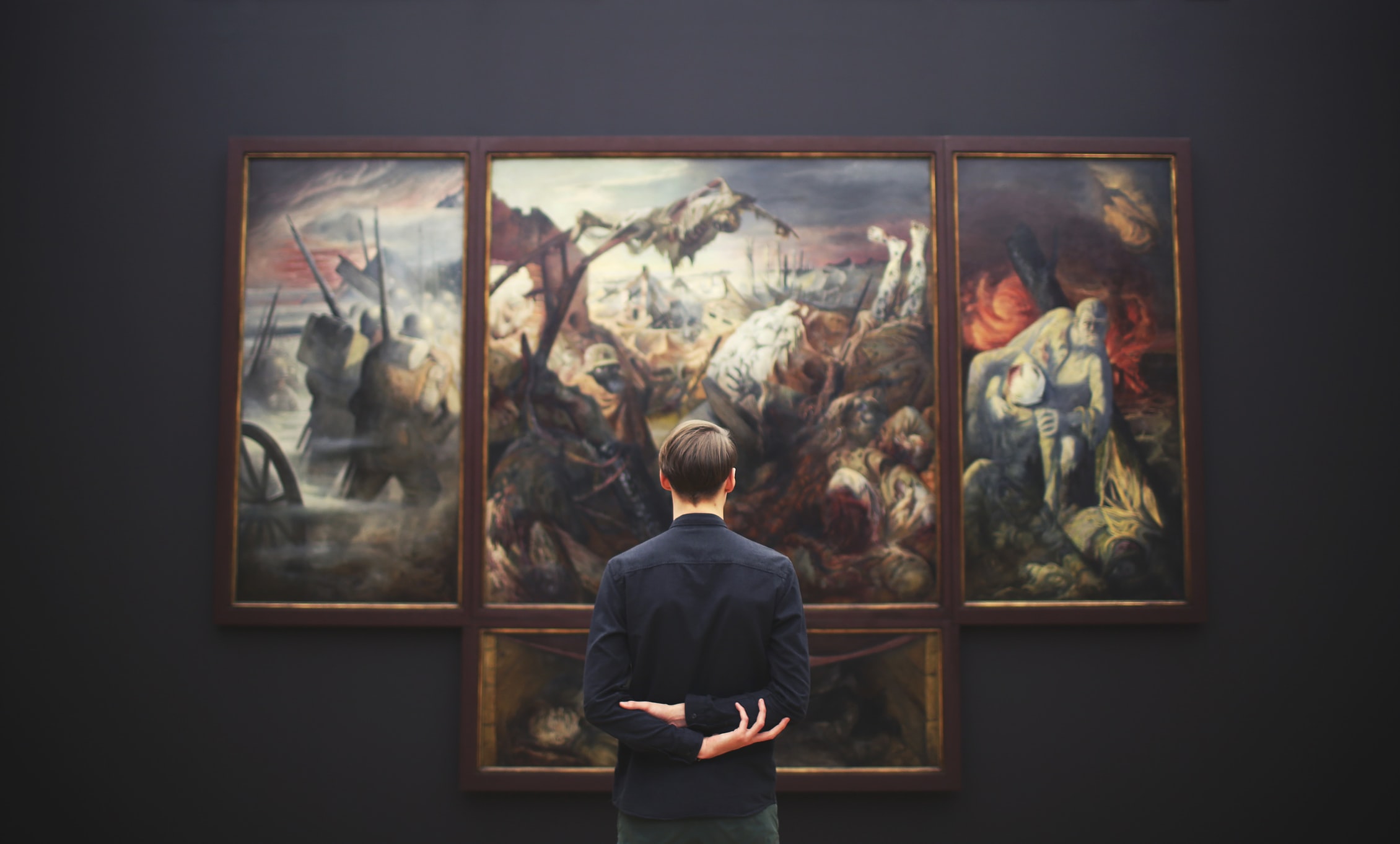 museum unsplash fb