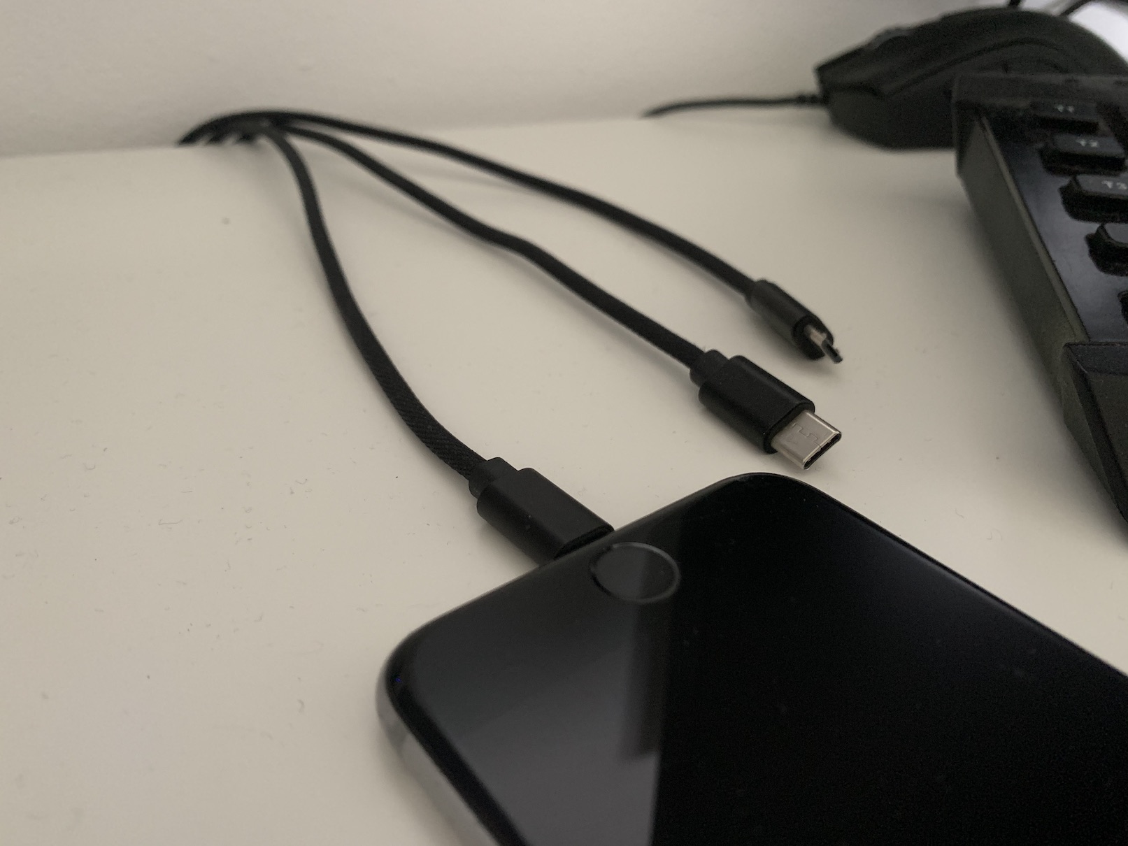 swissten_3v1_kabel14 swissten 3v1 kabel