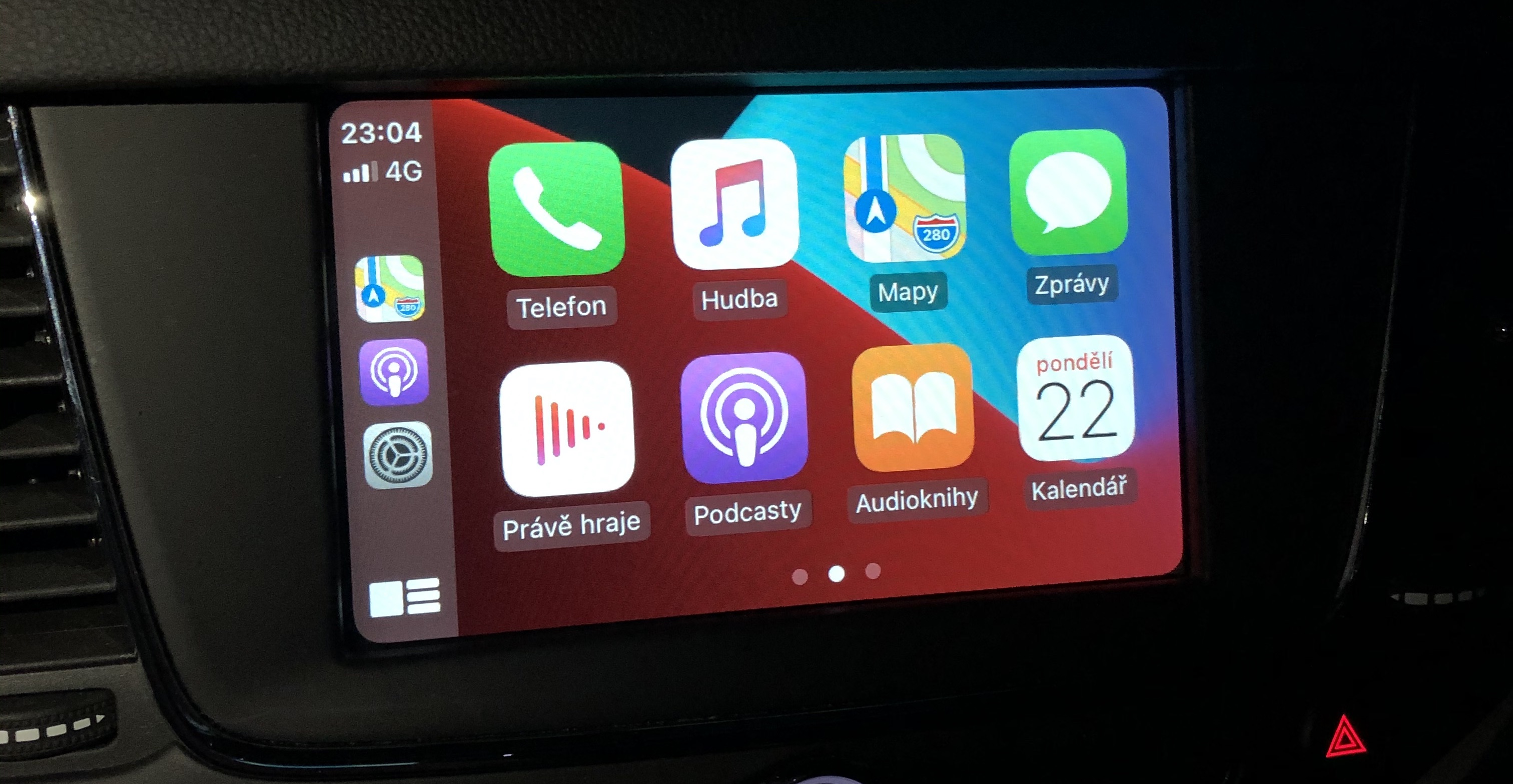 Jak na iPhone aktivovat CarPlay