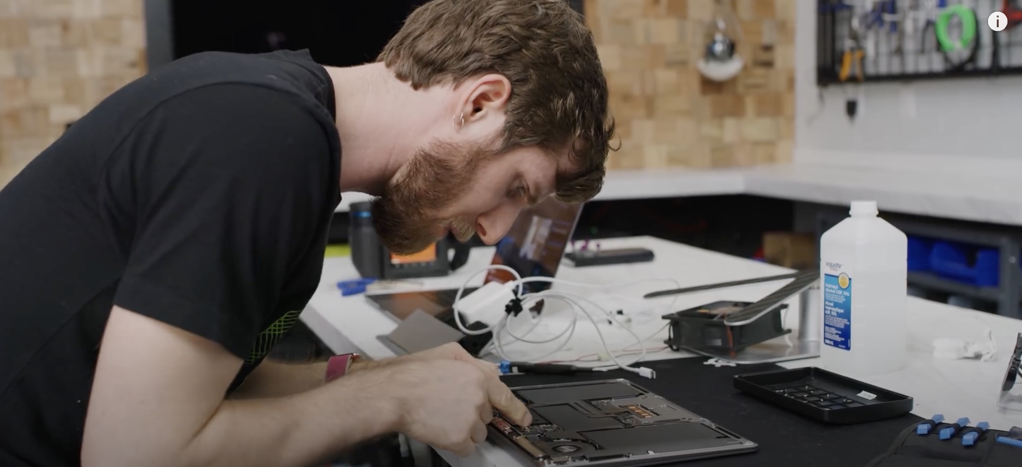 macbook_air_chlazeni_linus7 macbook air 2020 linus