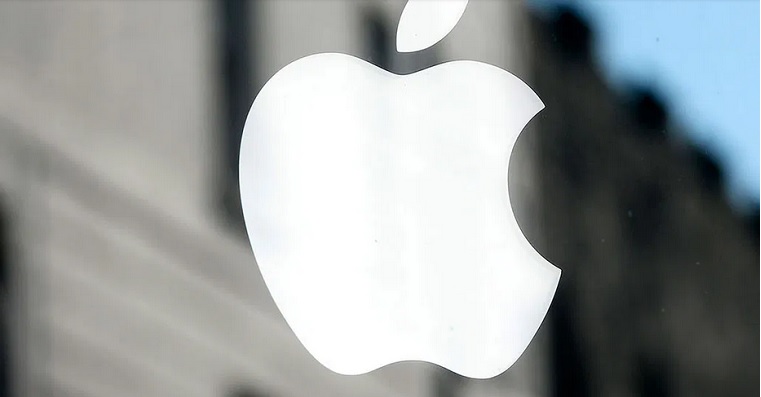 Apple logo-FB logo Apple
