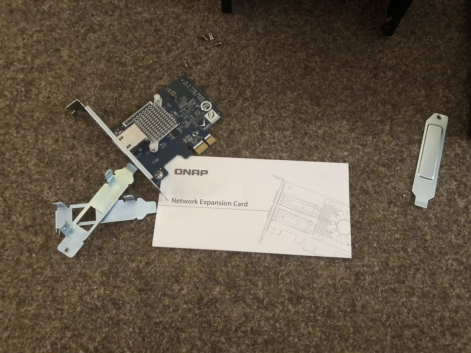 QNAP TS-453D 3 cast 6 QNAP TS-453D
