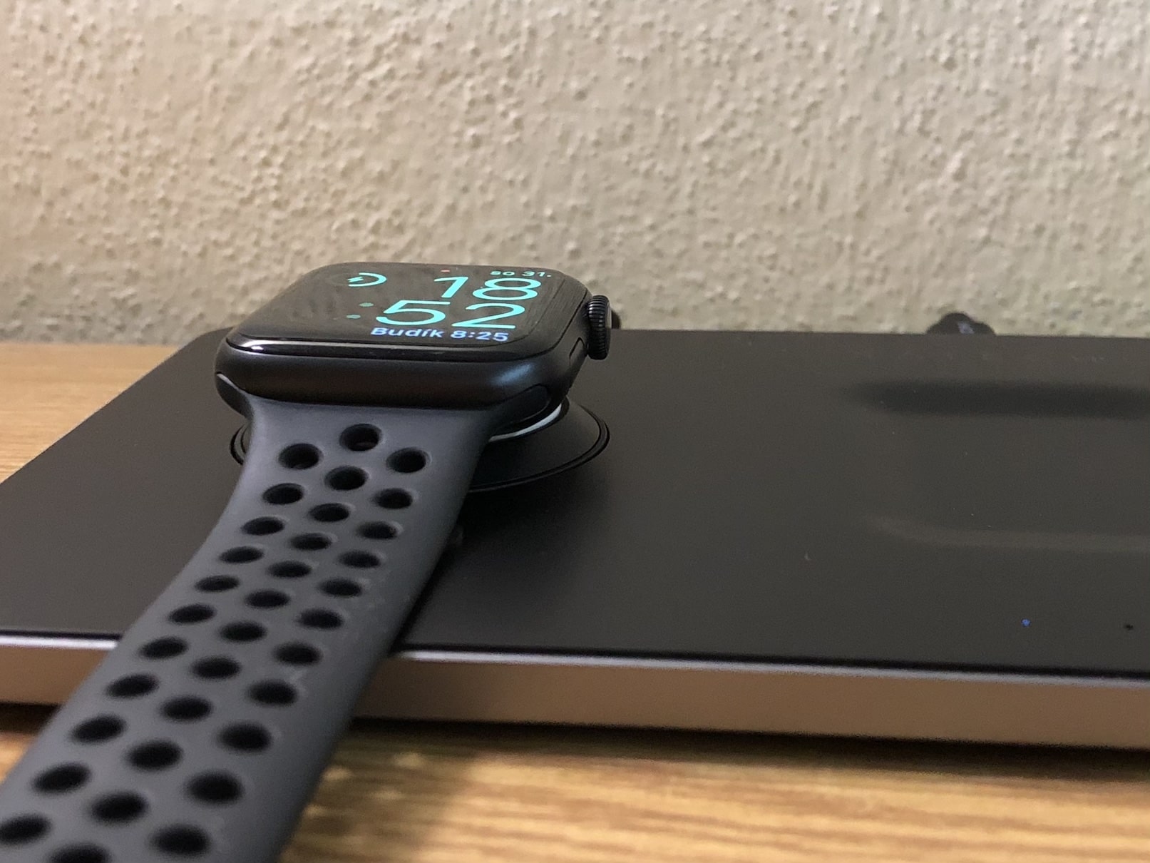 Satechi Trio Wireless Charging Pad 12 Satechi Trio Wireless Charging Pad