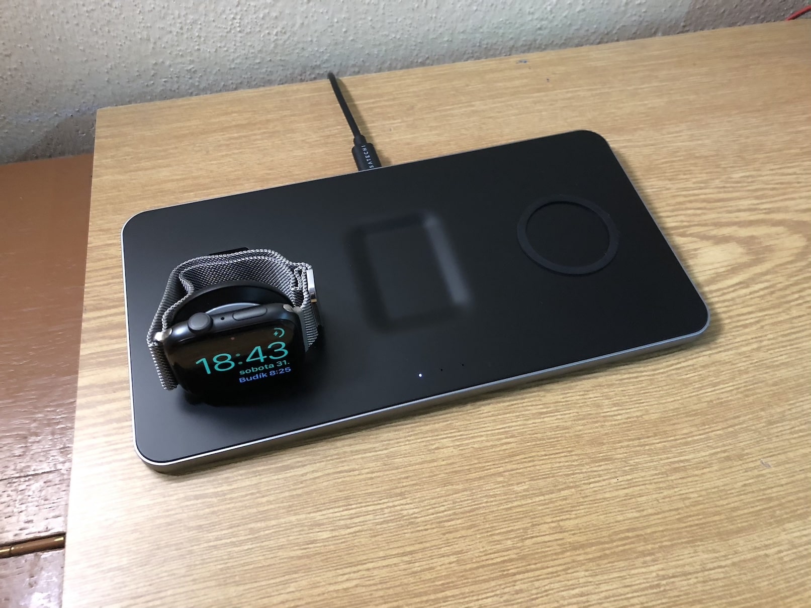 Satechi Trio Wireless Charging Pad 3 Satechi Trio Wireless Charging Pad