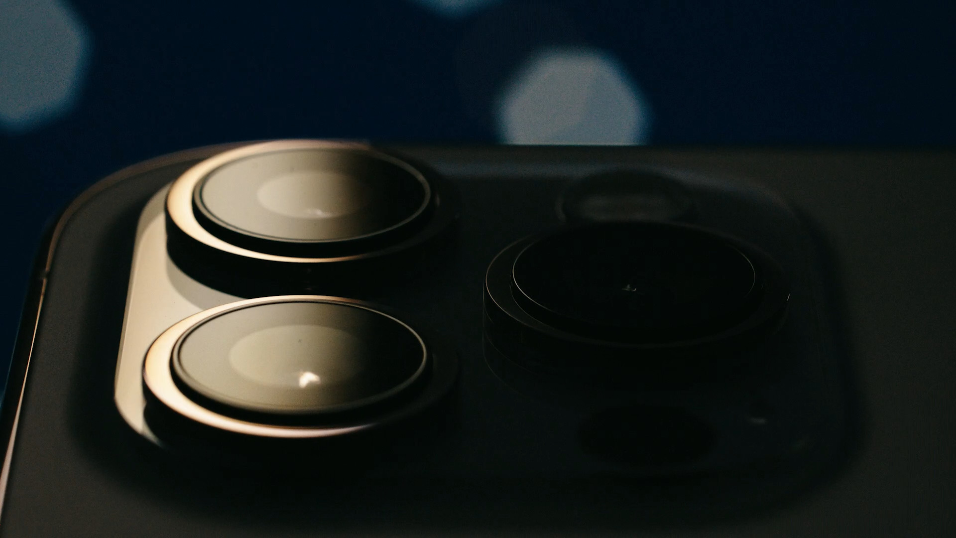 close up iphone camera lens