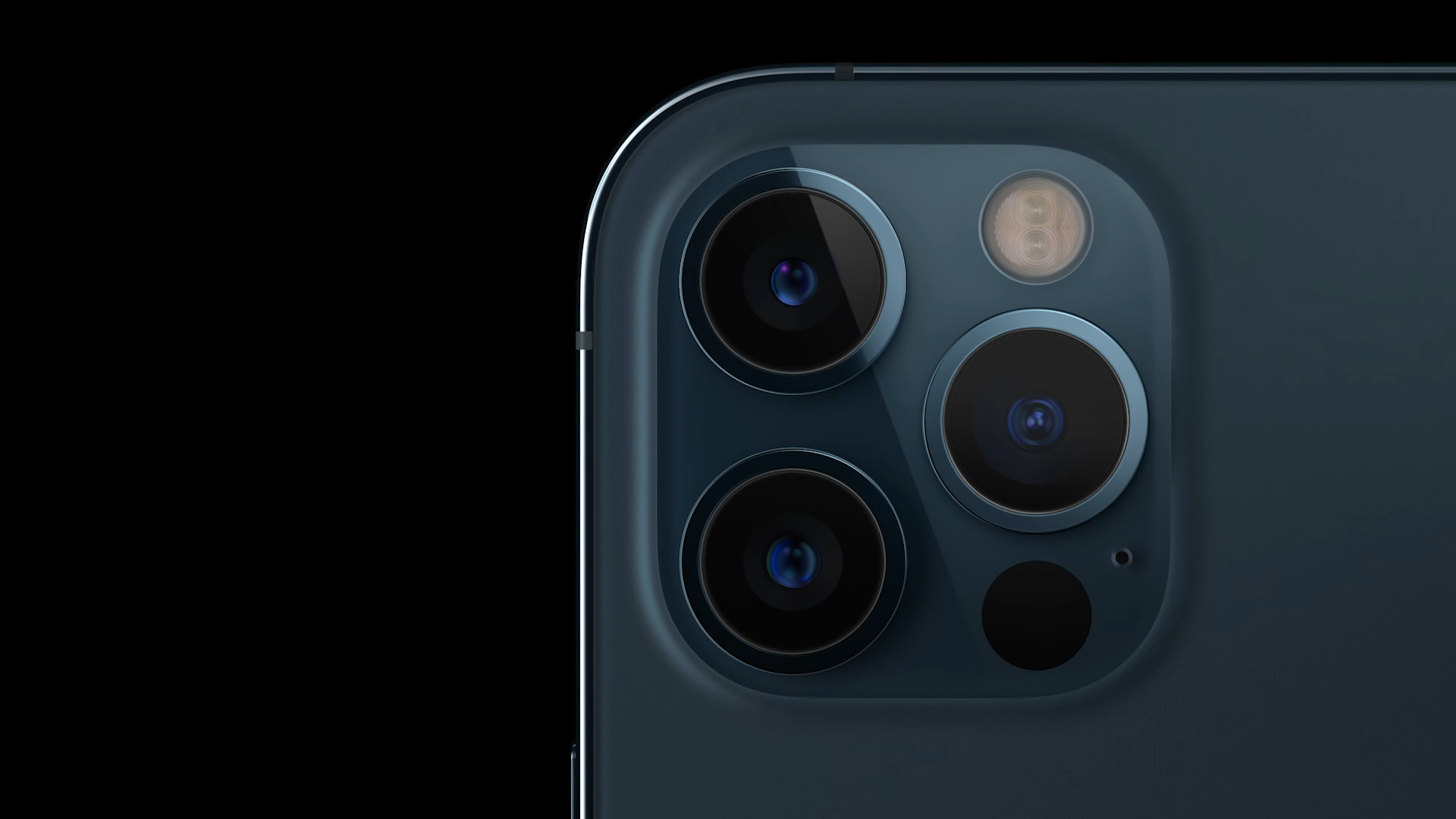 iphone 12 camera lens detail