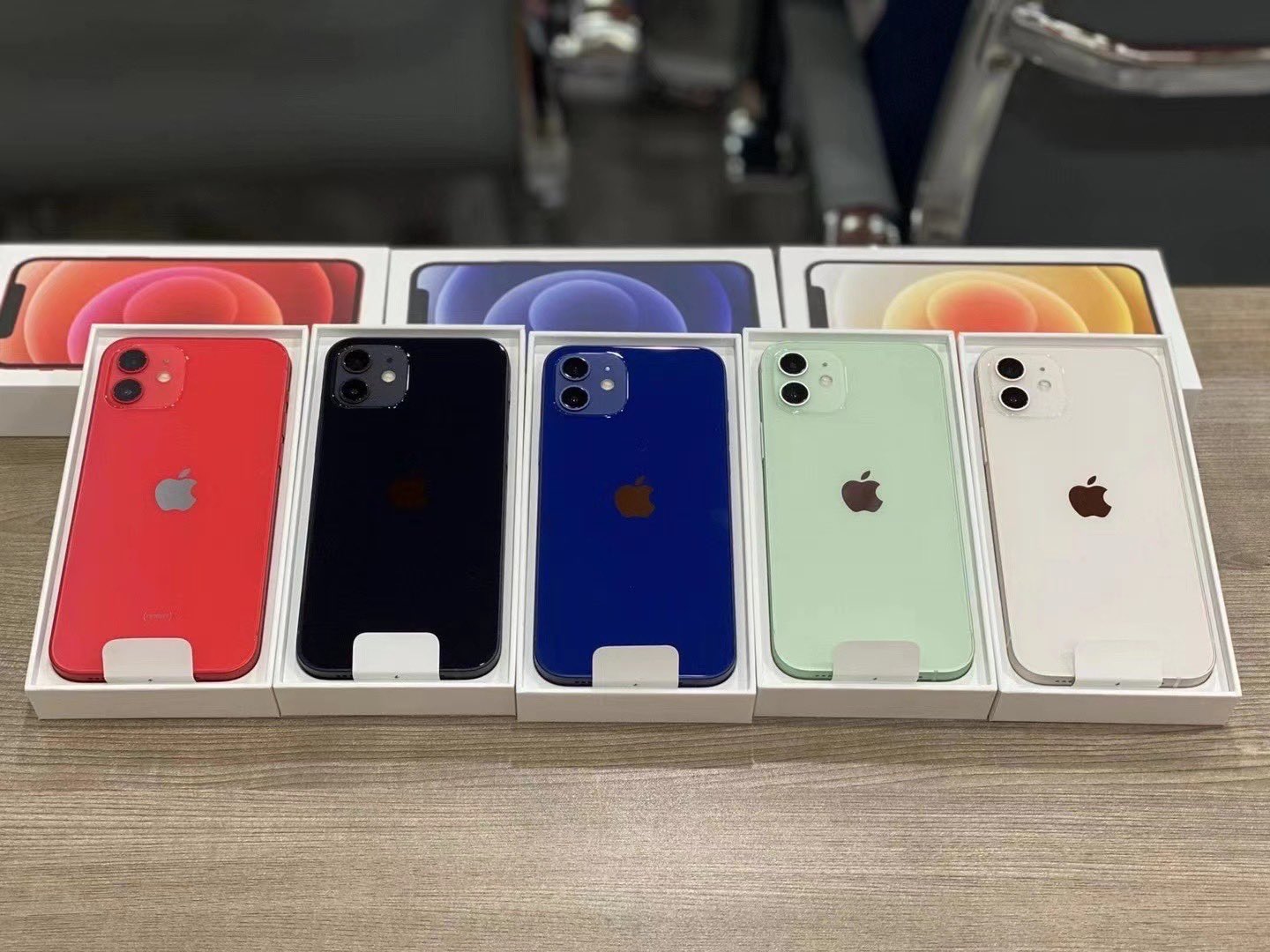 iphone 12 krabicka3 iphone 12 krabicka3