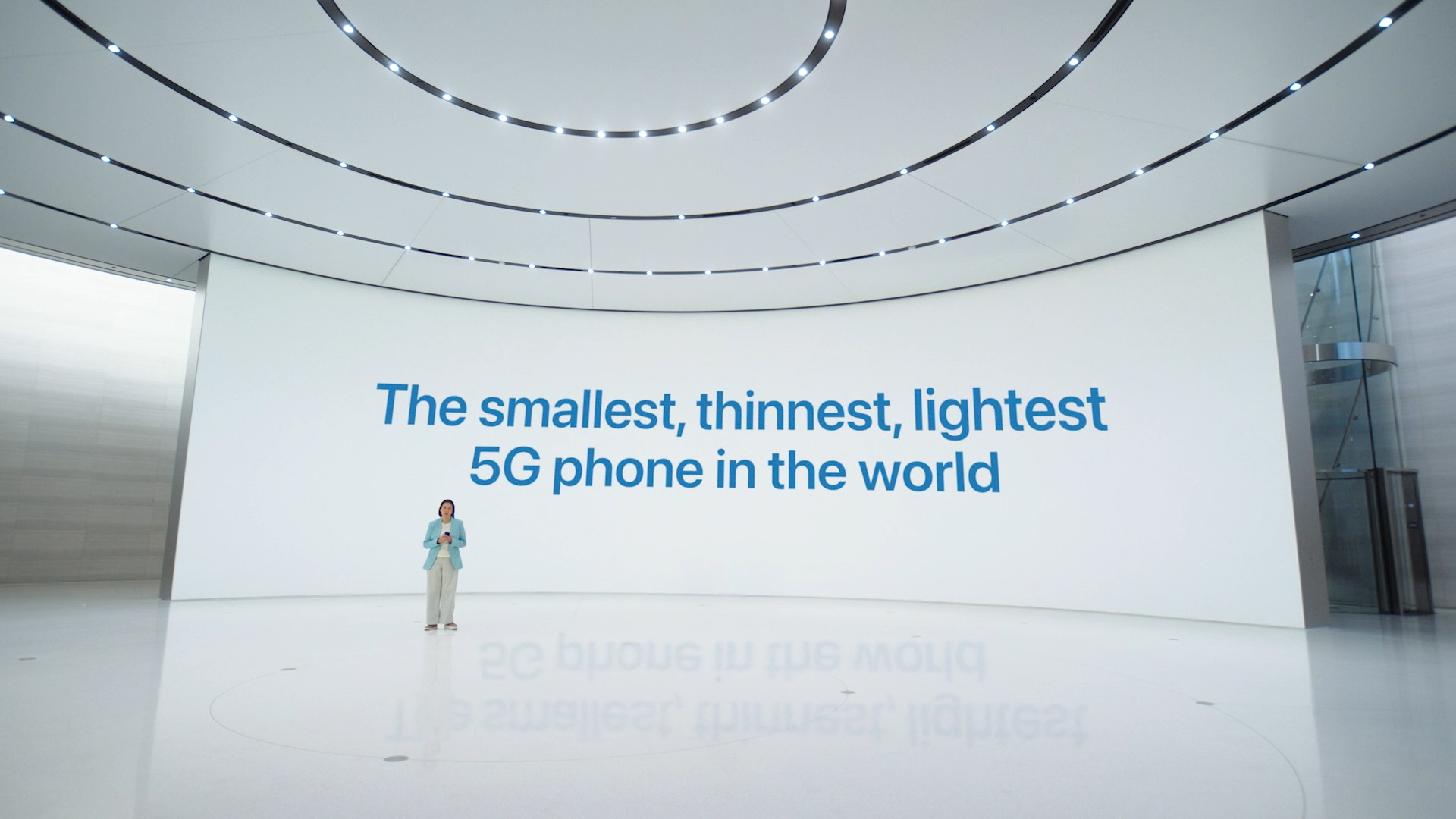smallest 5g phone presentation