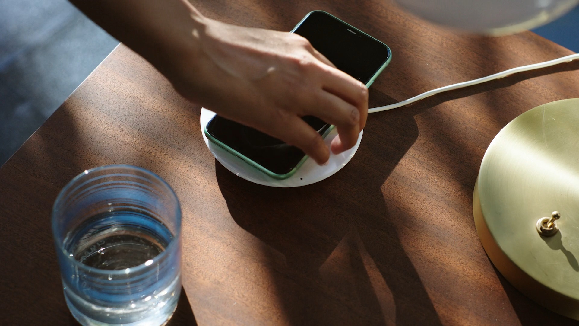 wireless charging smartphone