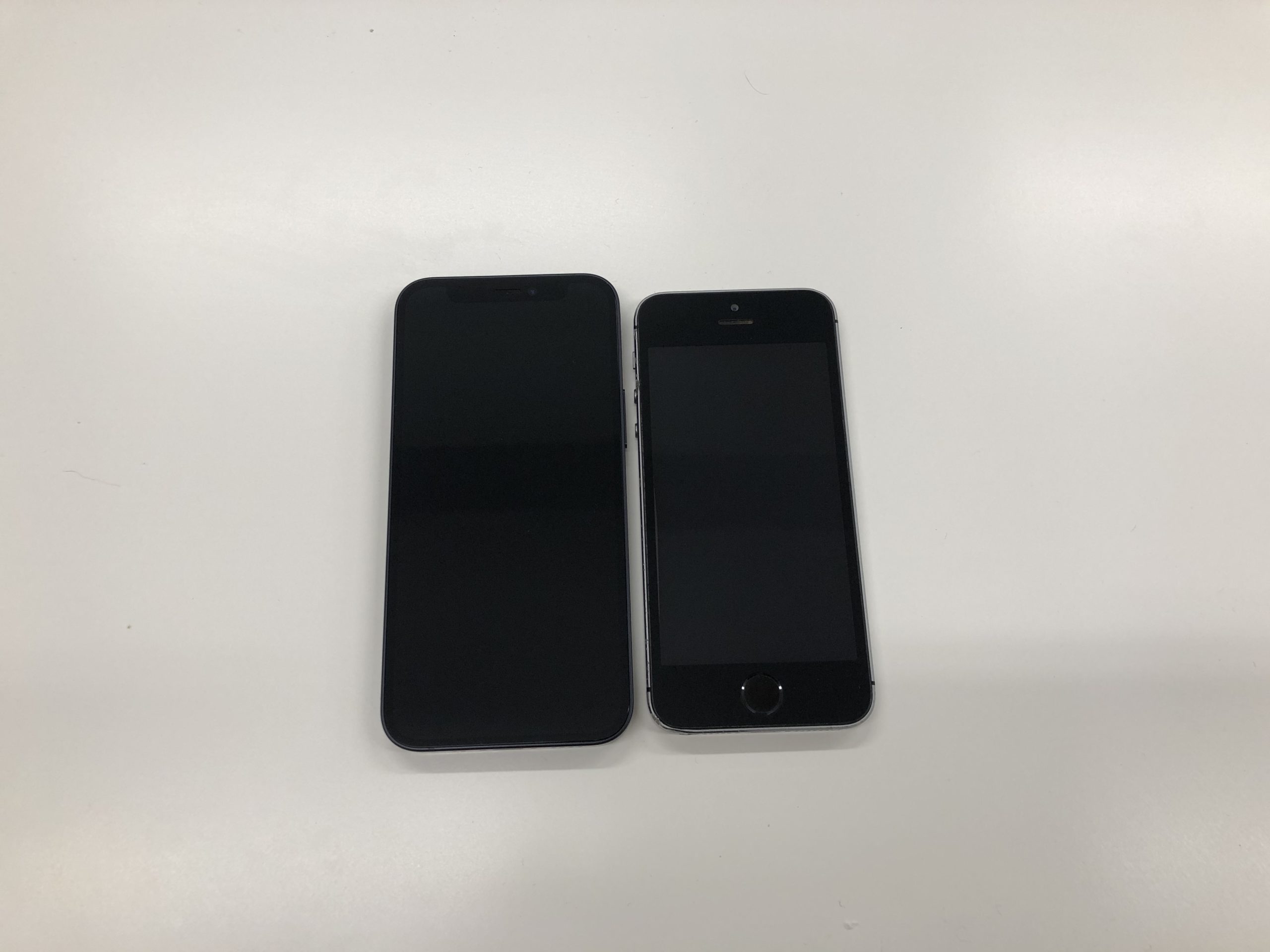 iPhone 12 mini LsA38 iPhone 12 mini
