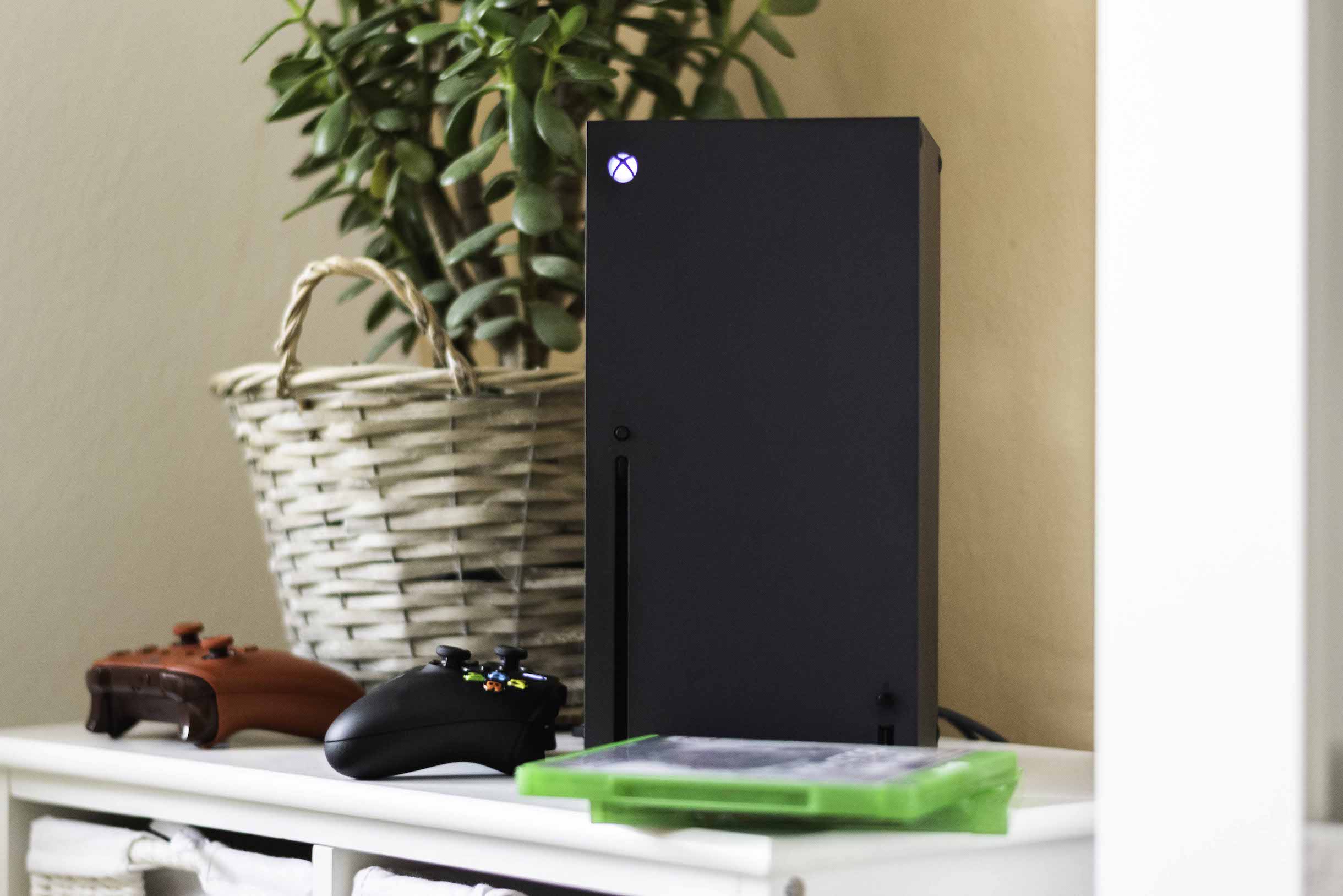 Xbox Series X LsA 12 Xbox Series X v redakci LsA