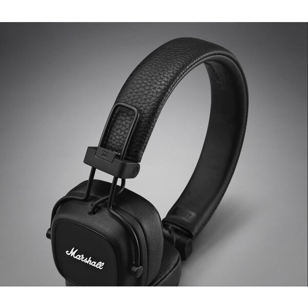 Oficiální promo fotografie bezdrátových sluchátek Marshall Major IV