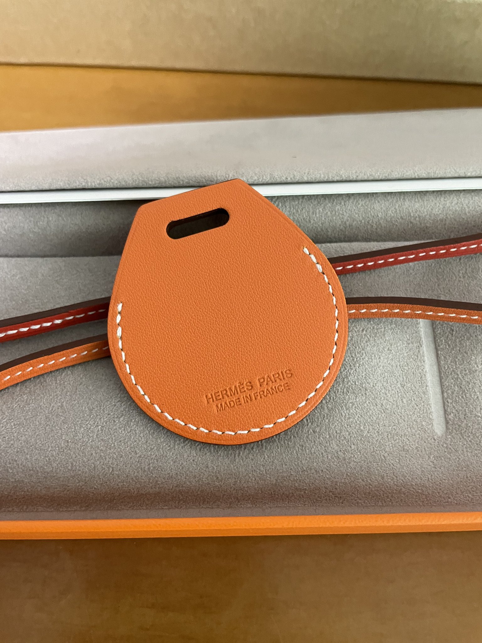 AirTag Hermes 1 AirTag Hermès