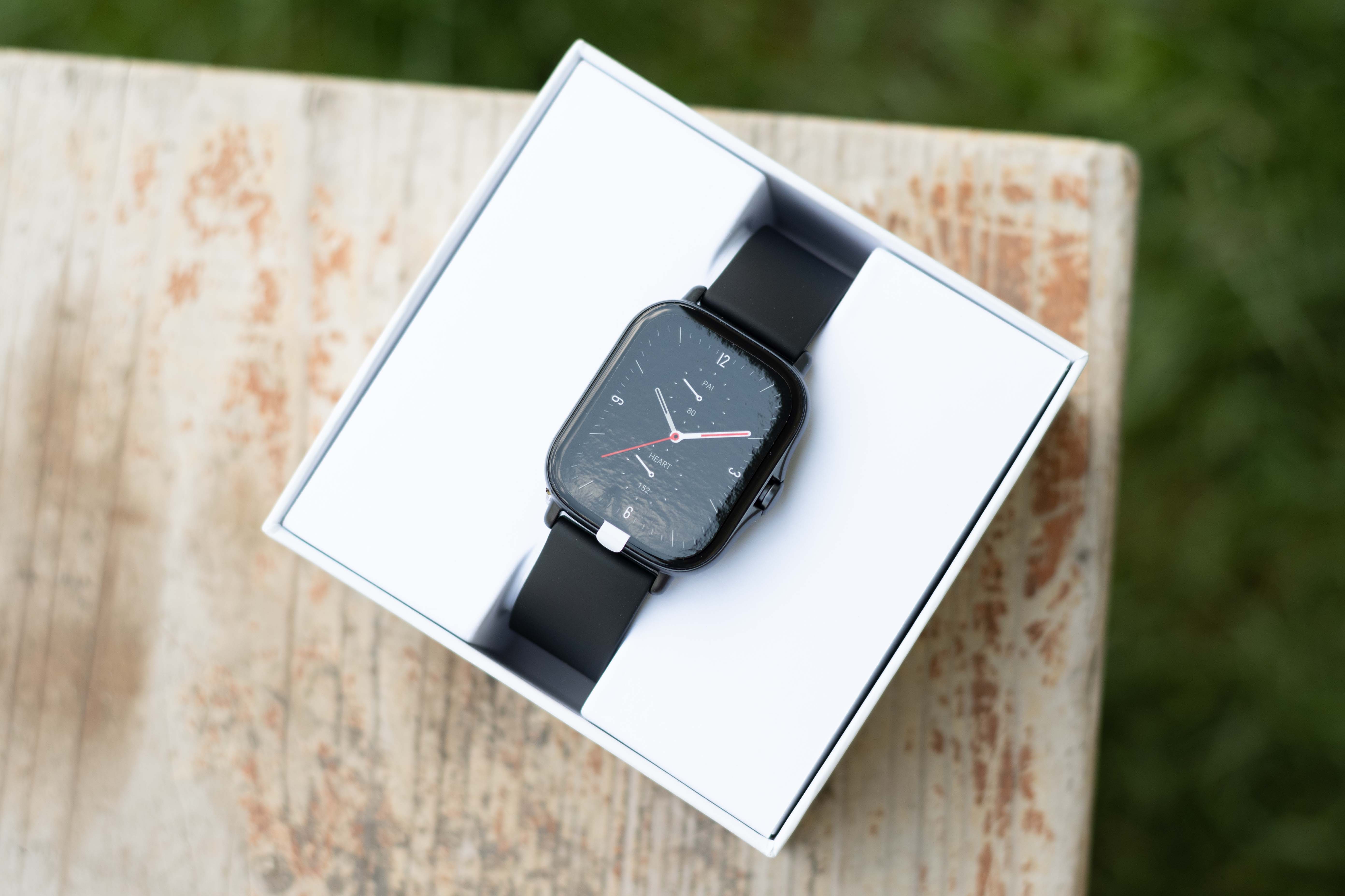 Amazfit 8 Hodinky Amazfit