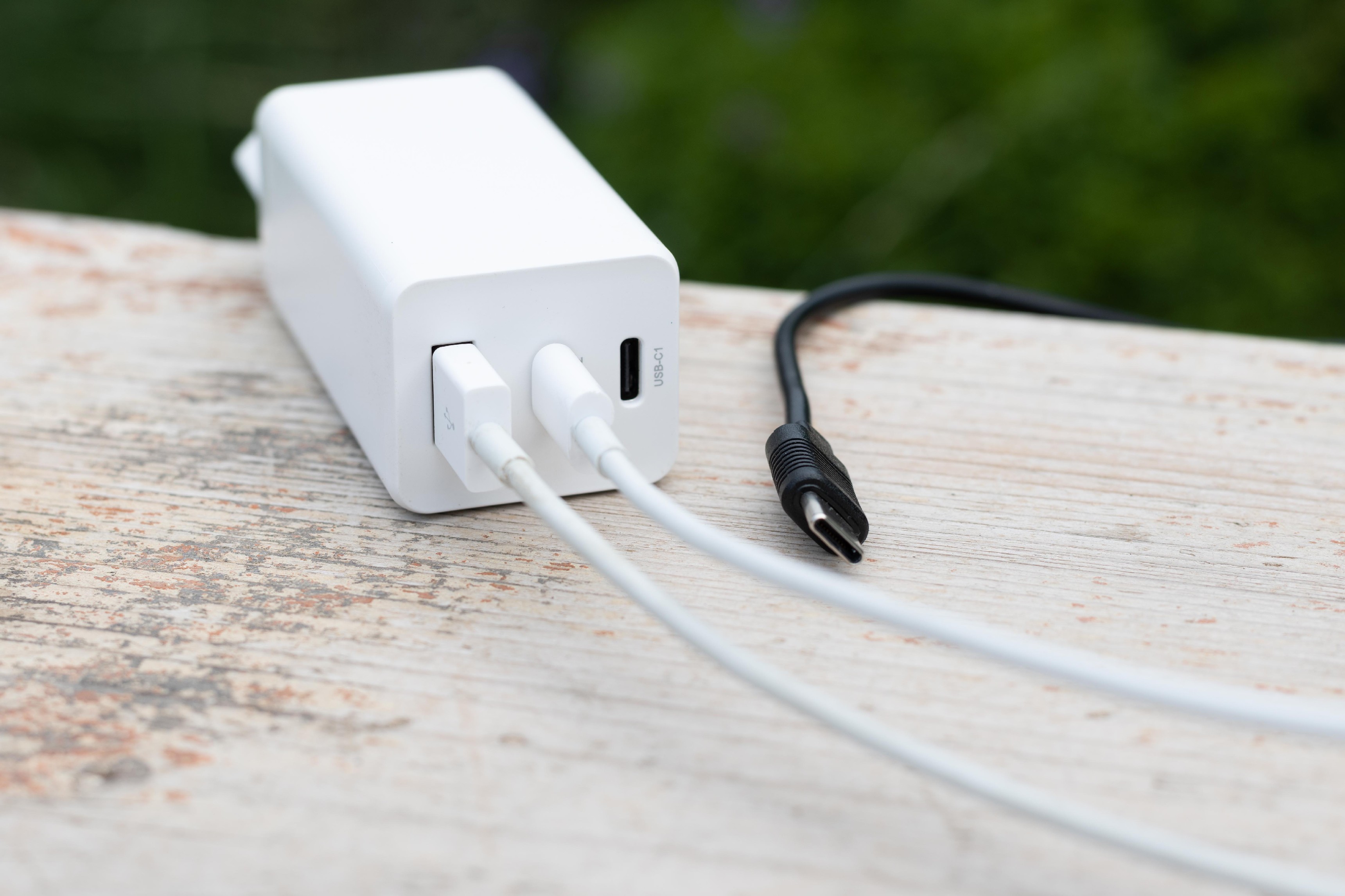 GaN nabíječka Yenkee