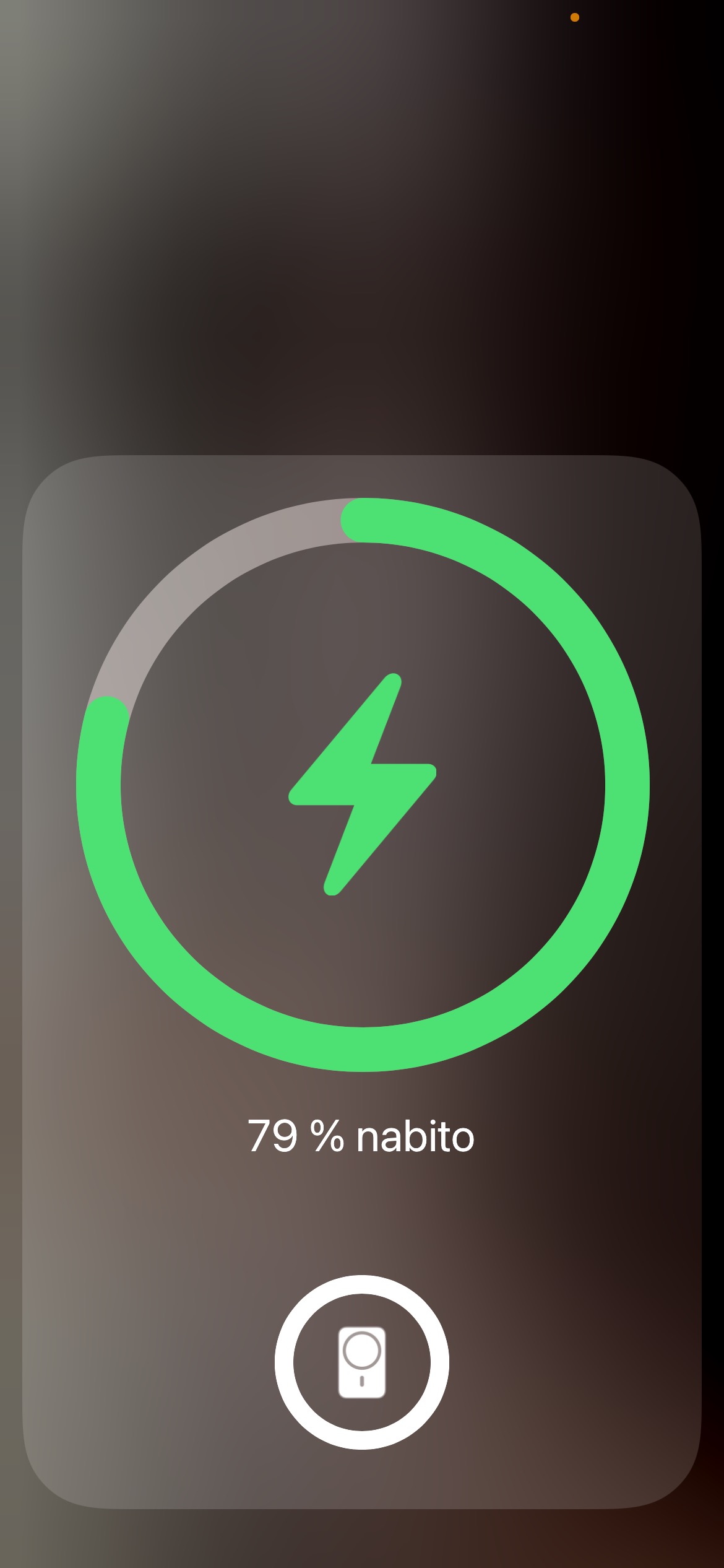 MagSafe screeny z iOS 3 MagSafe Battery Pack v iOS