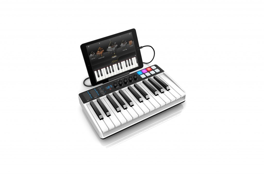 ikc L 08 iRigKeys 25 IO sx34 ipad[1].jpg