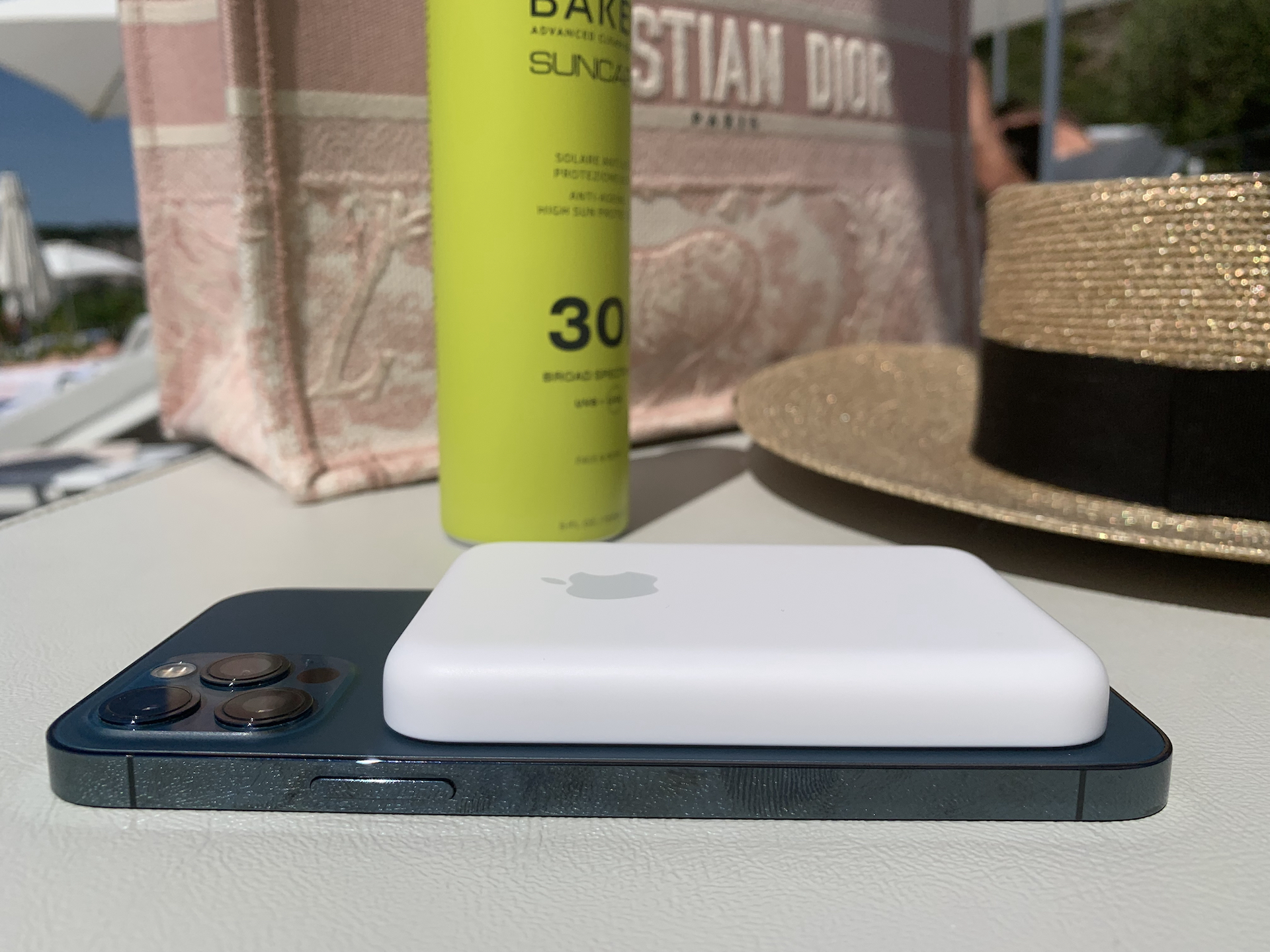 Apple Battery pack Apple Battery pack