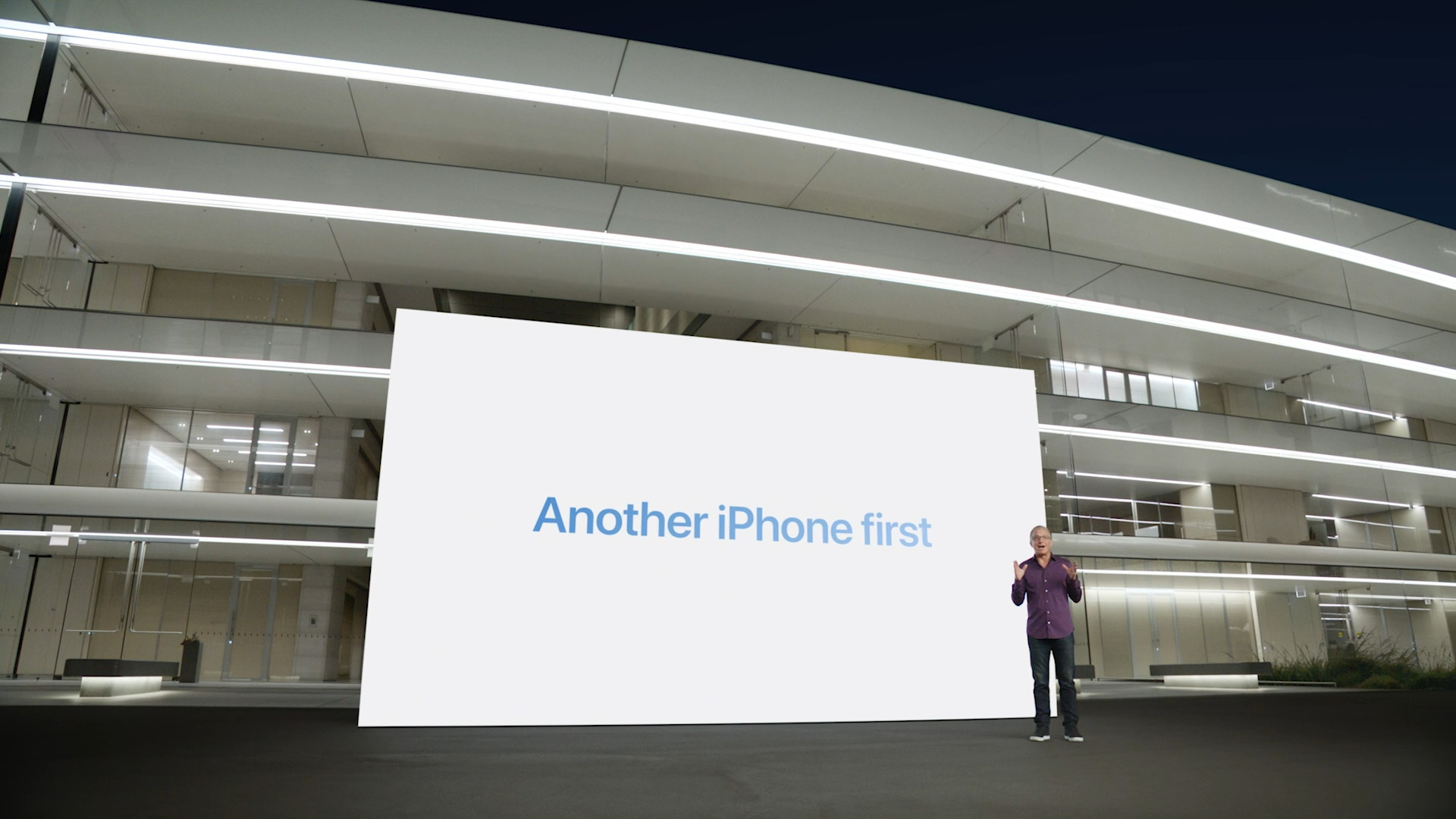 iphone presentation outdoors