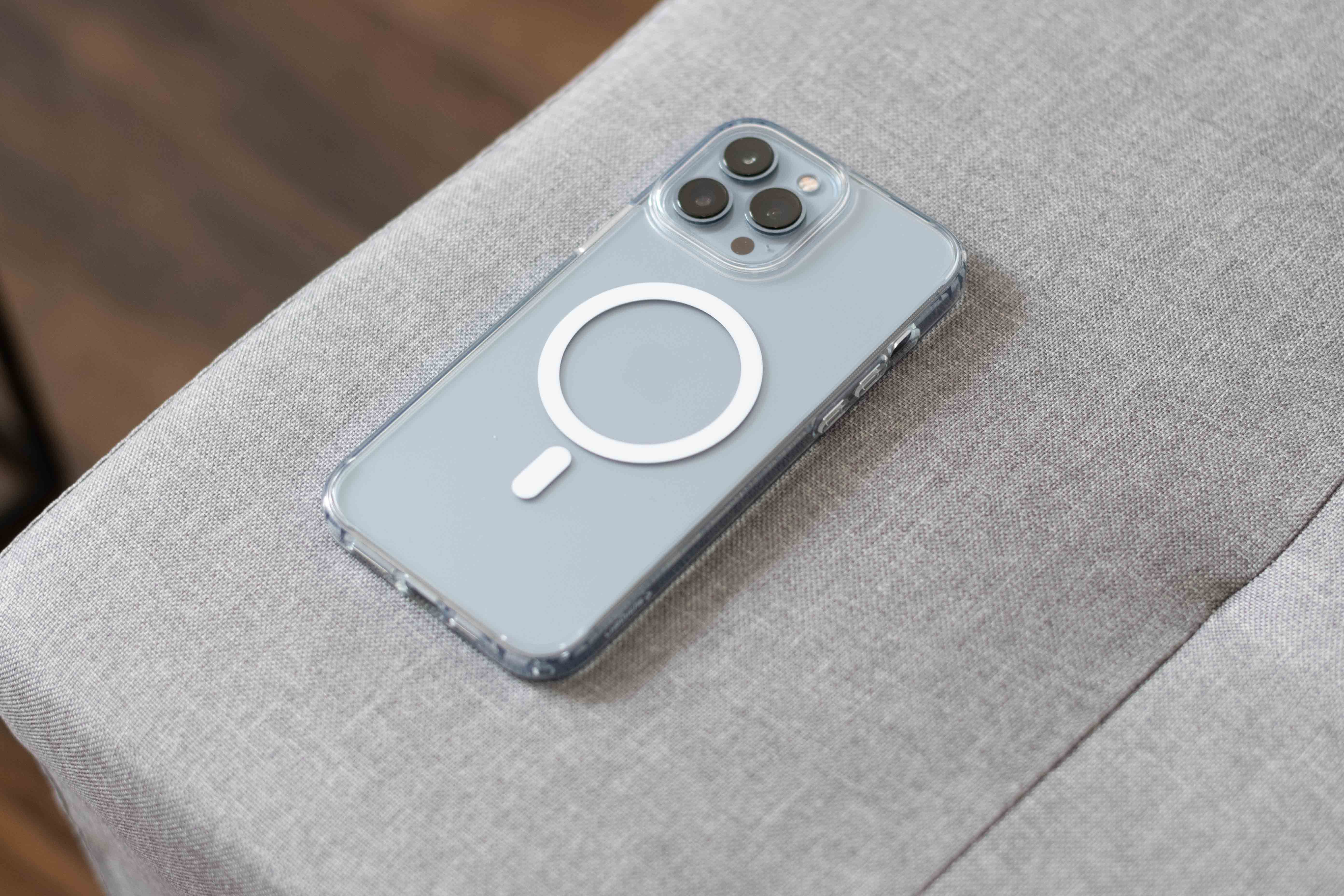 Kryt Spigen na iPhonu 13 Pro Max