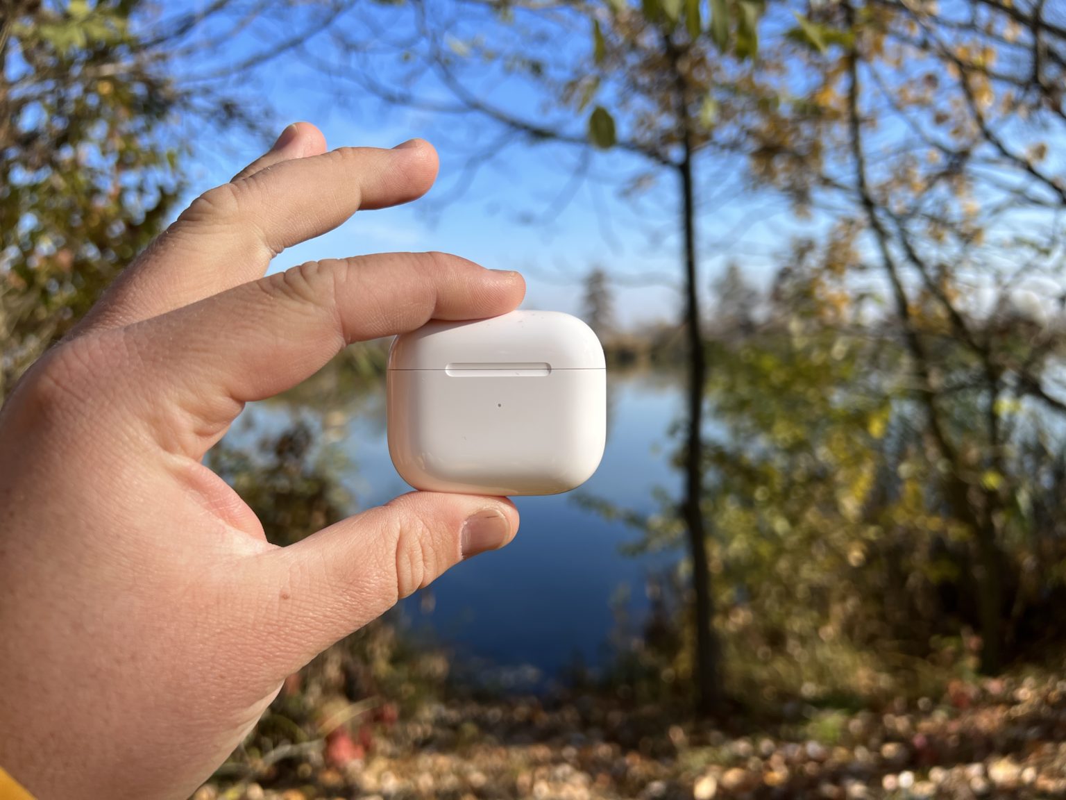 Recenze AirPods 3. generace: Vše, co vám vadilo, Apple opravil a přidal ...
