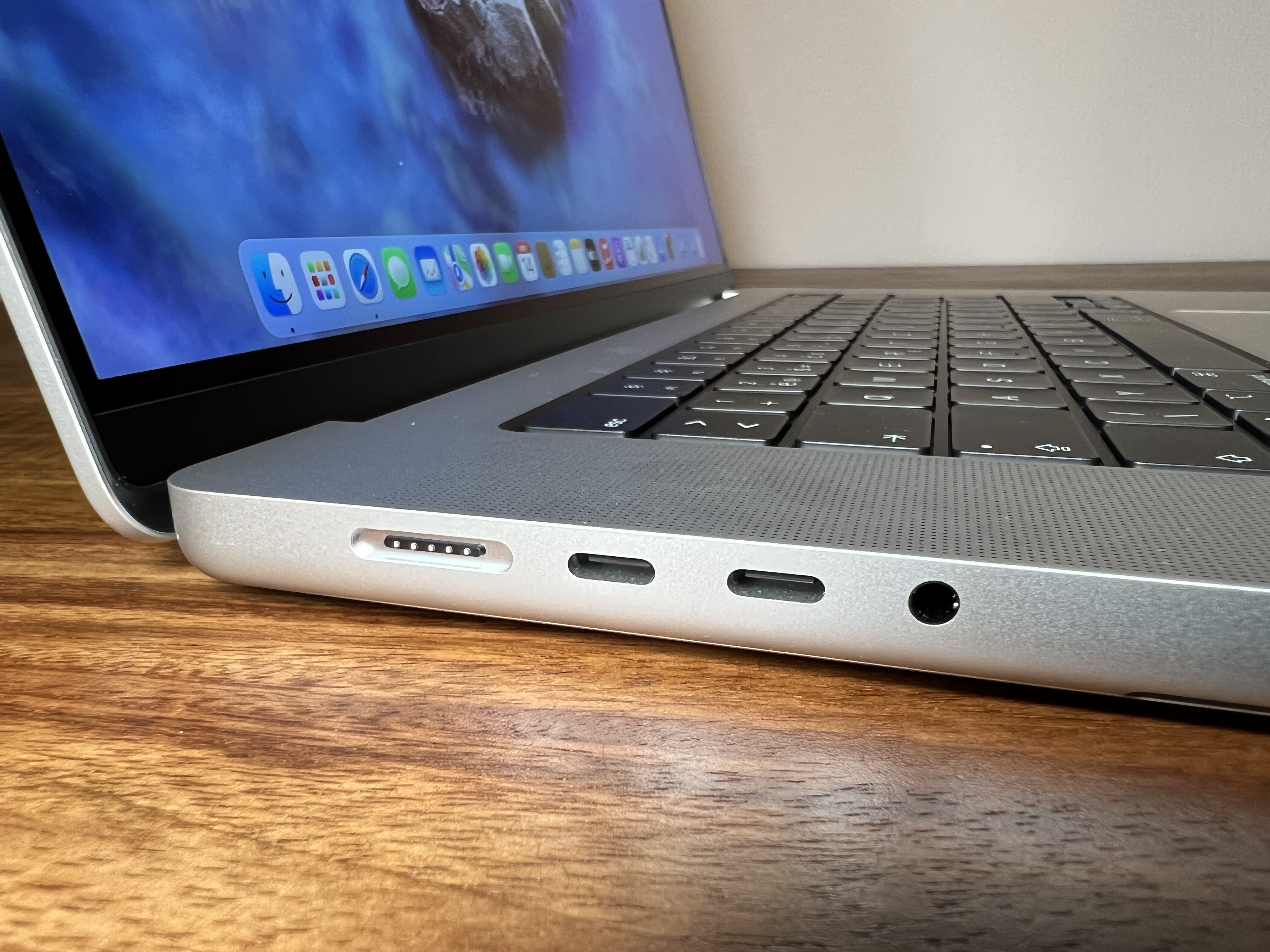 laptop ports side view