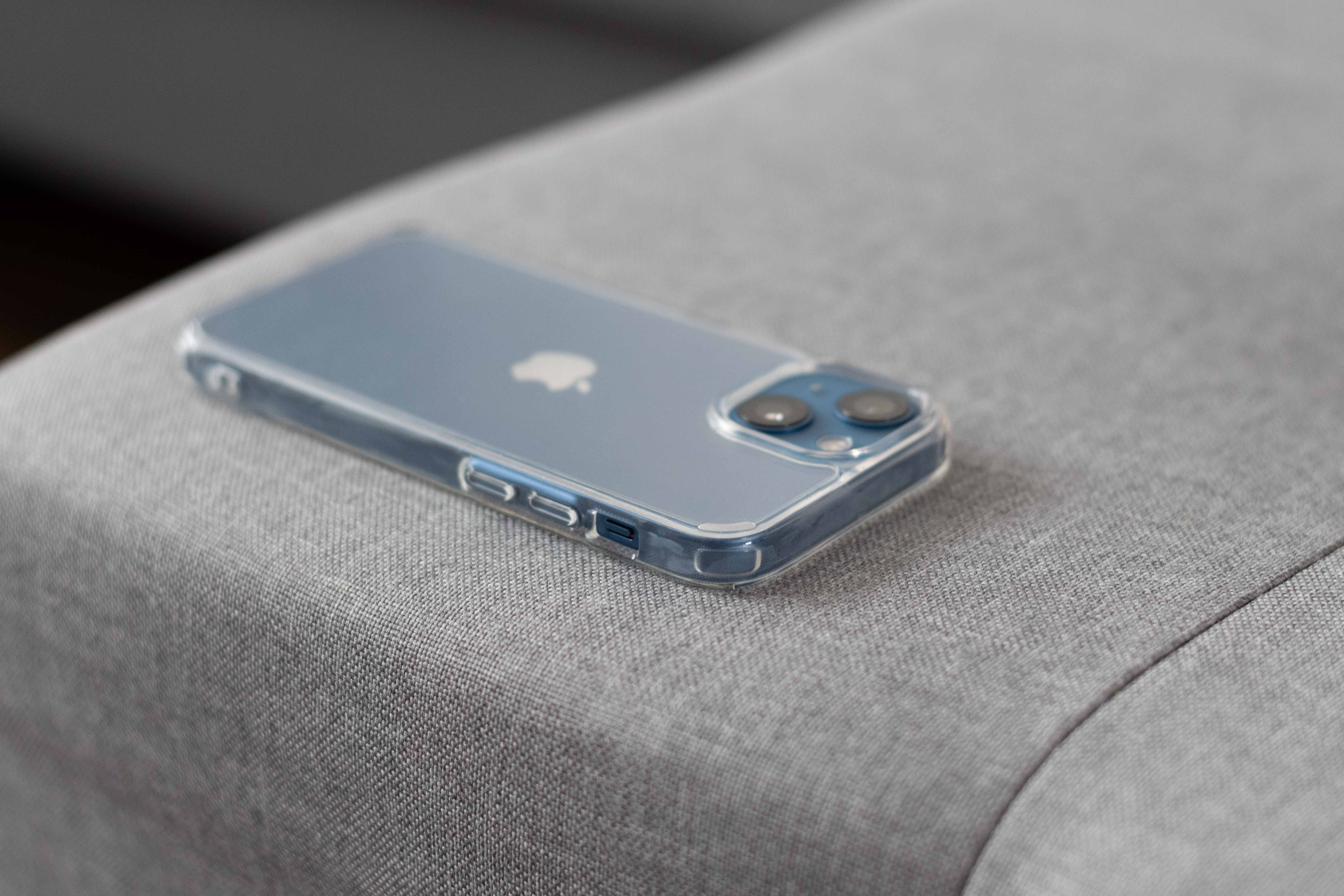 PanzerGlass HardCase na iPhonu 13 minu