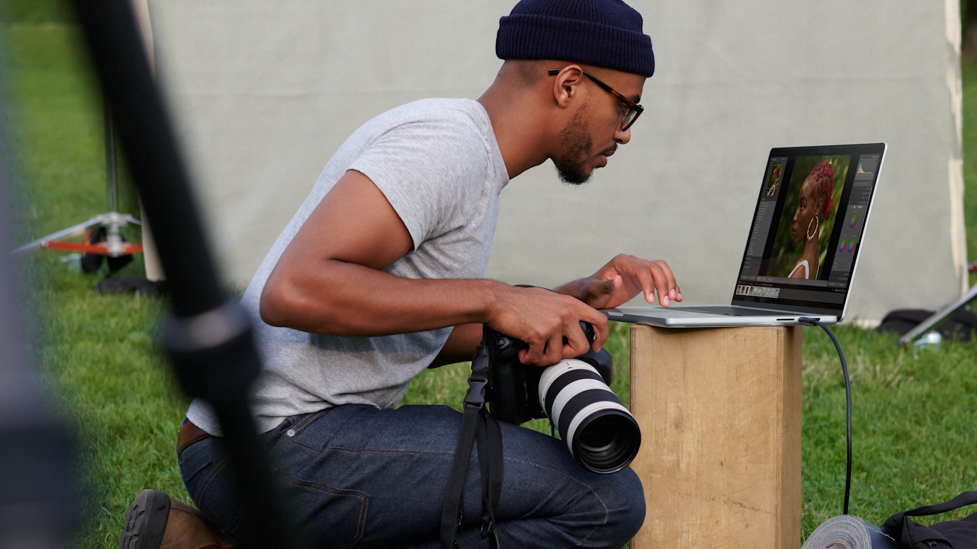 photographer using laptop
