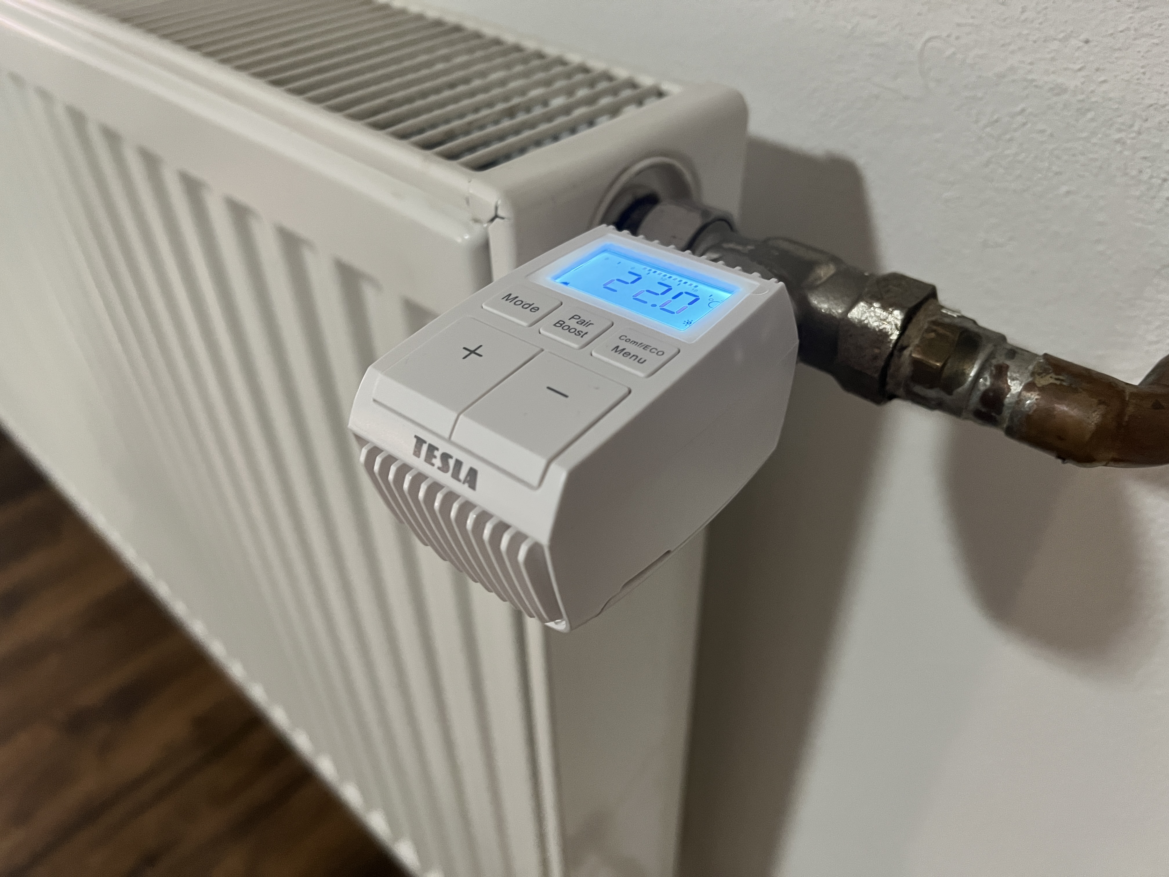 Tesla termostatická hlavice