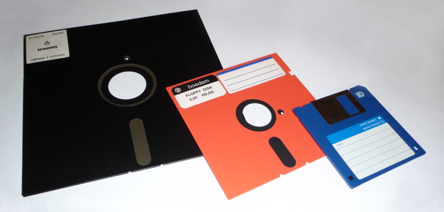8 5,25 3,5 disketa