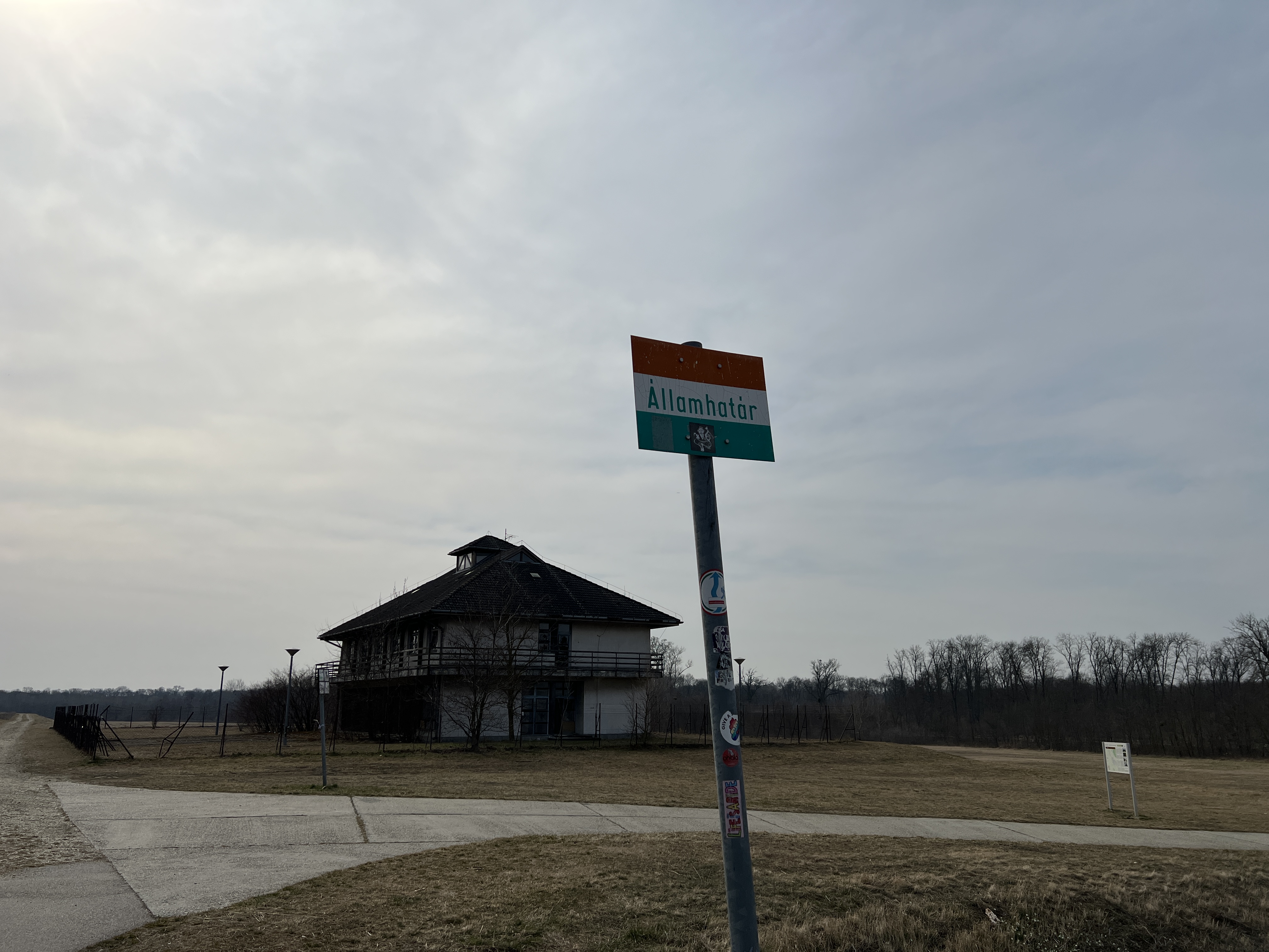 abandoned building sign
