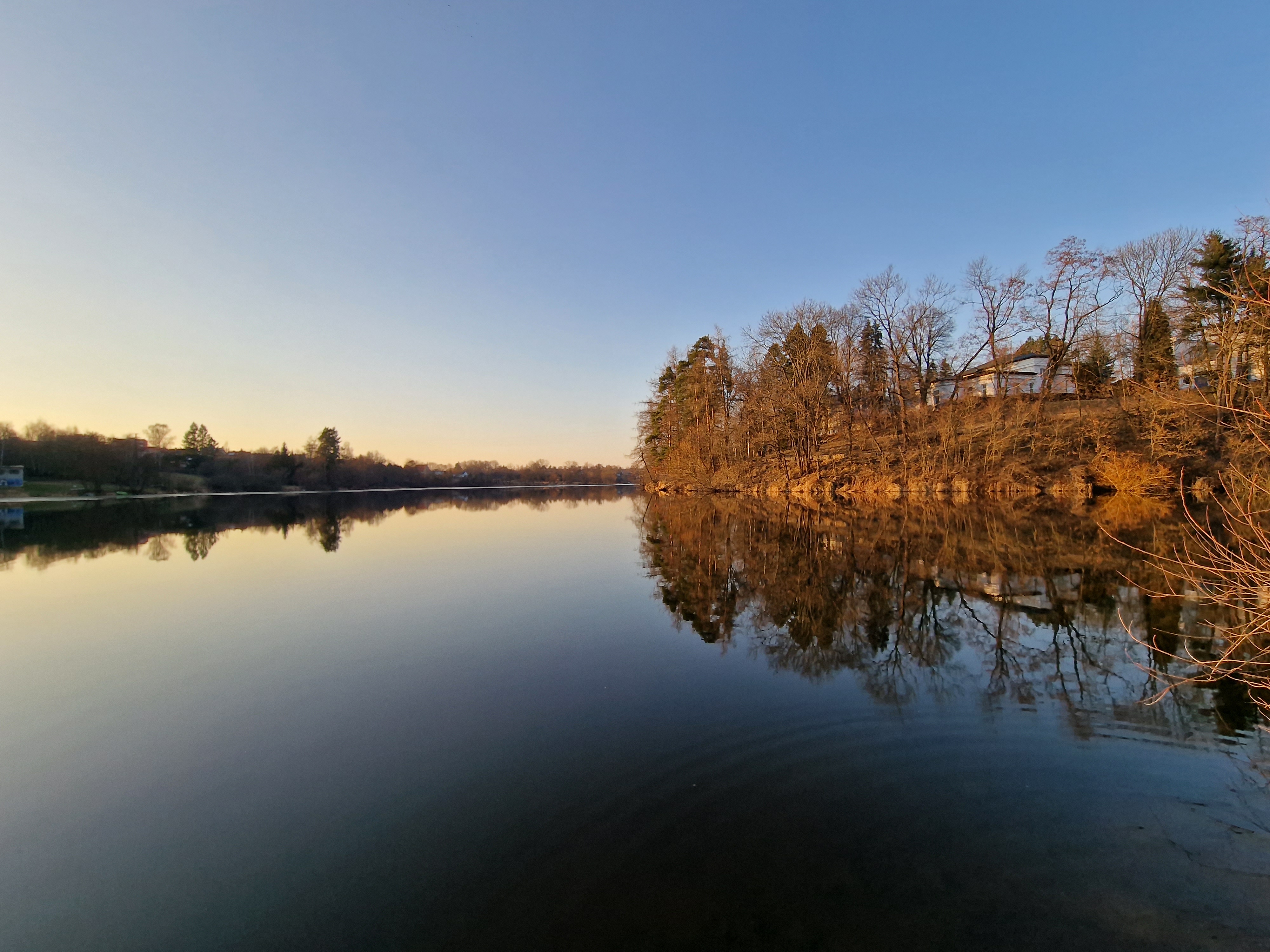 serene lake reflection