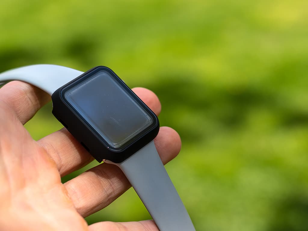Ochranný kryt na Apple Watch - 1
