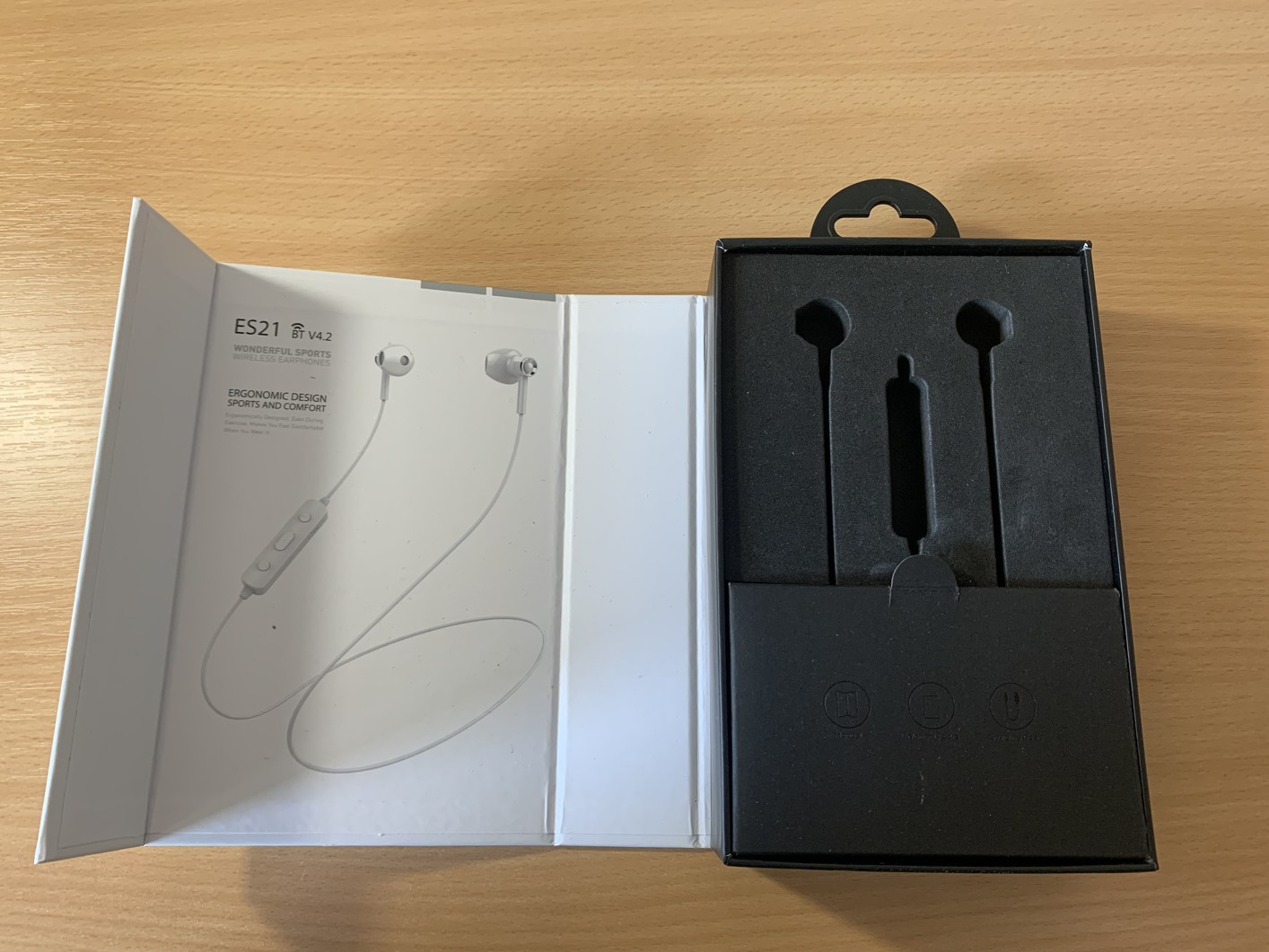 Recenze sportovních bezdrátových sluchátek Hoco ES21: Základní, ale ...