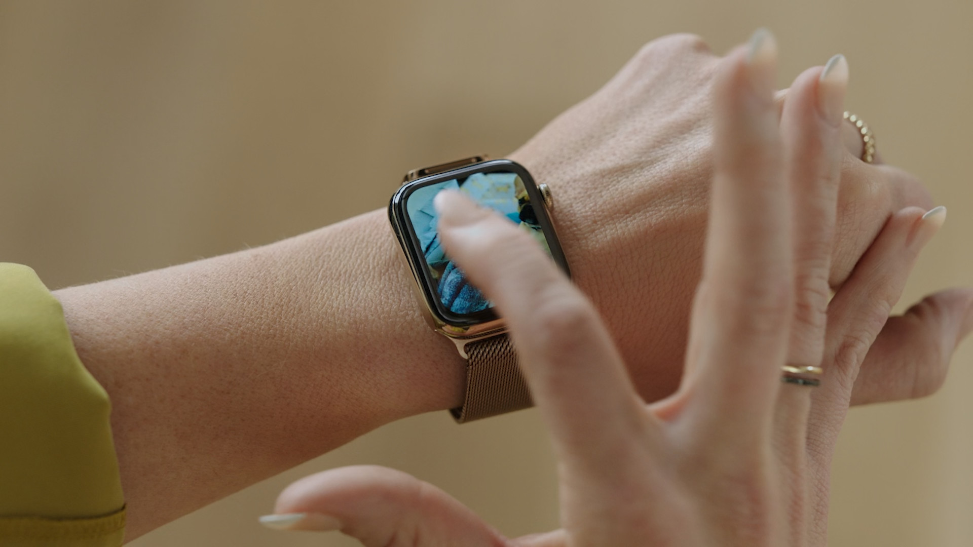 apple watch photo detail closeup