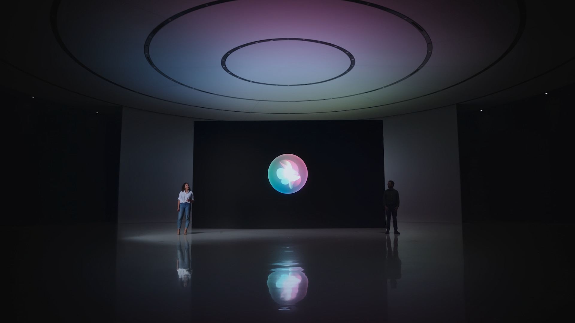 large siri icon stage