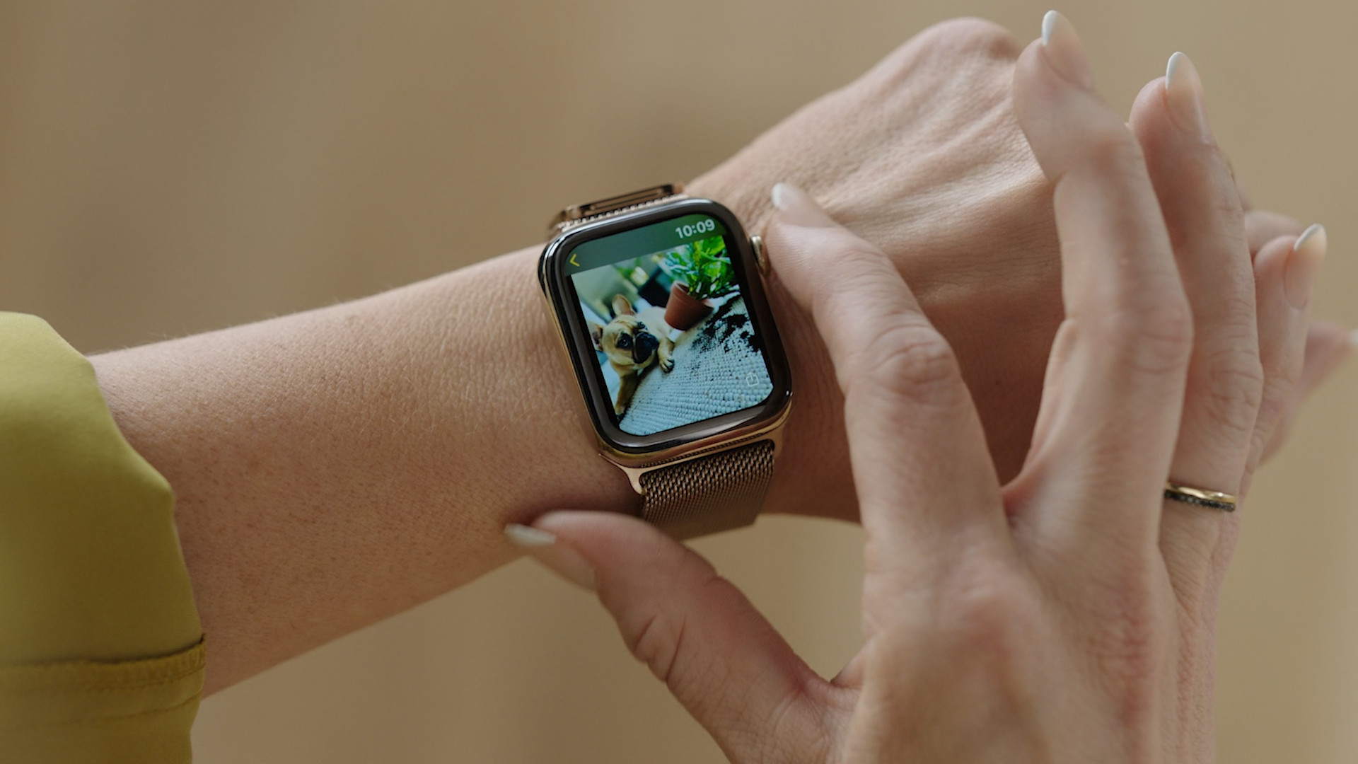 smartwatch photo display