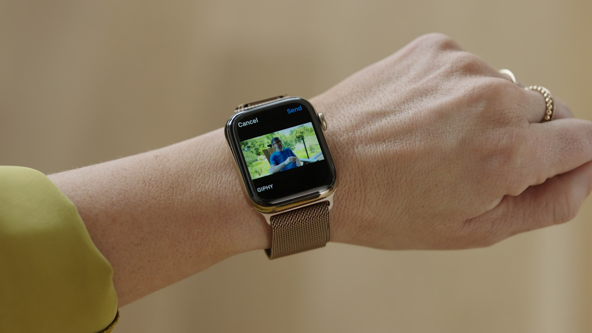 smartwatch photo sharing