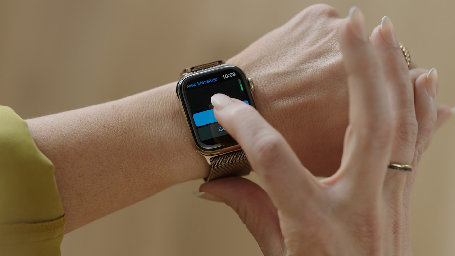 smartwatch photo viewing