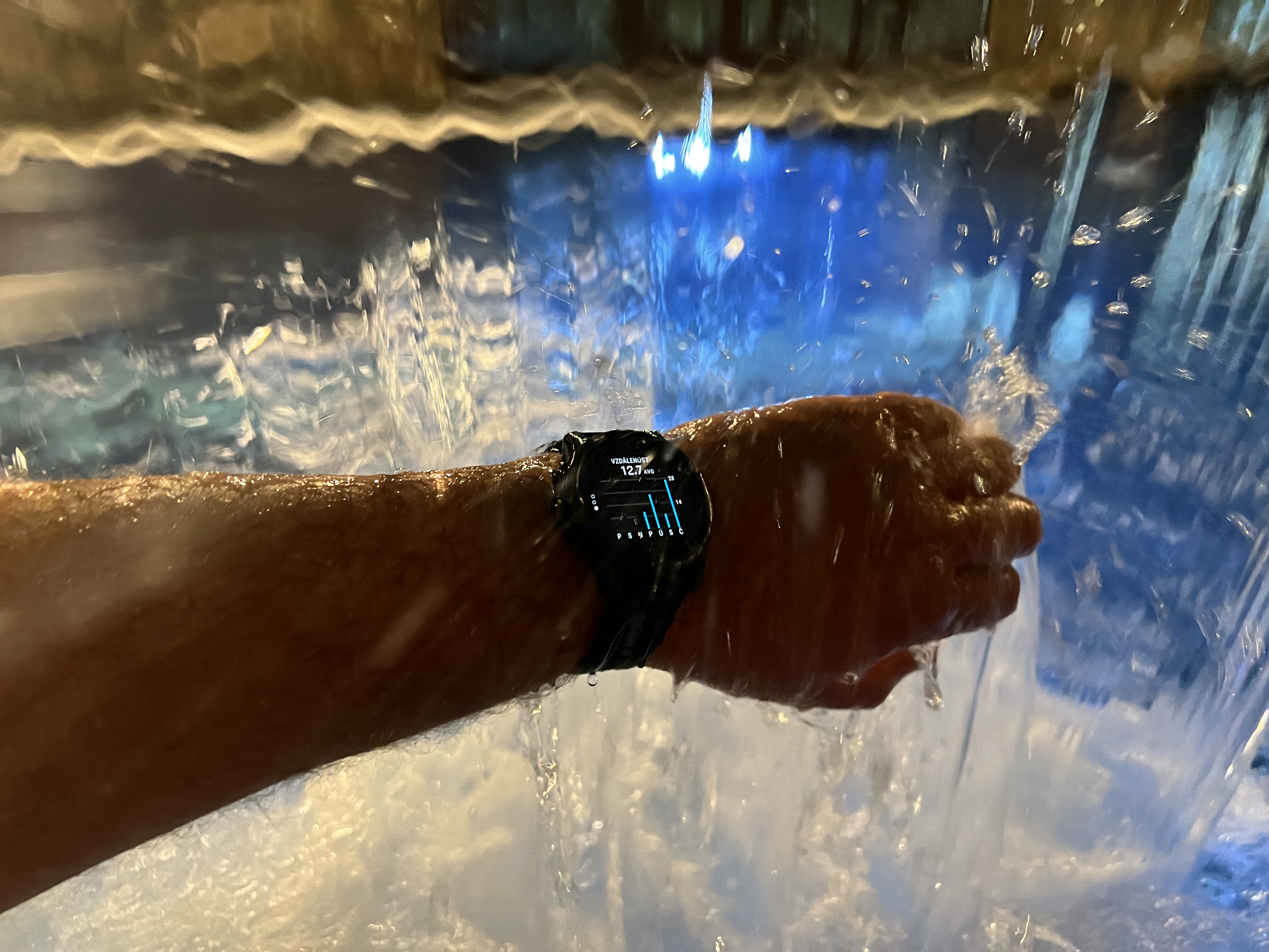 smartwatch under water