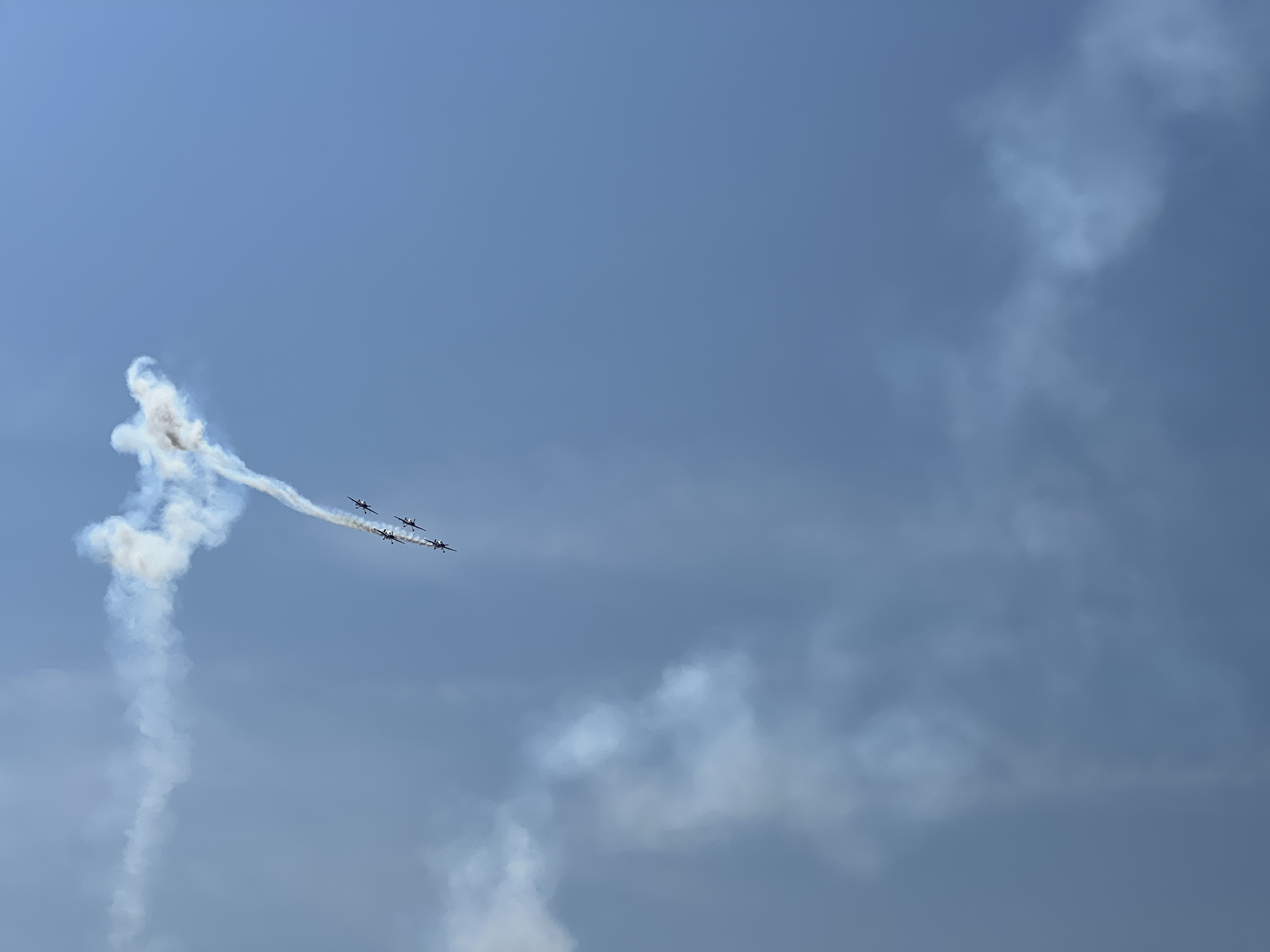 air show smoke trails