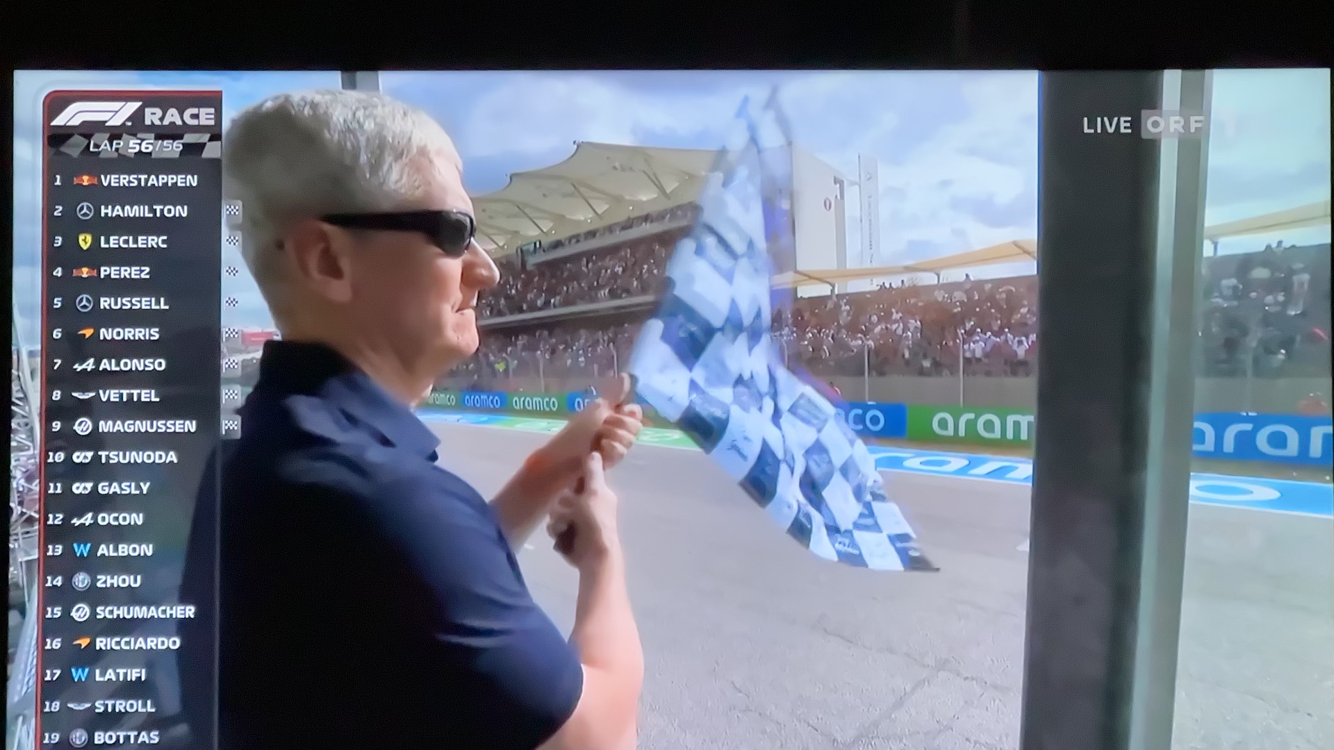 formula one race flag waving