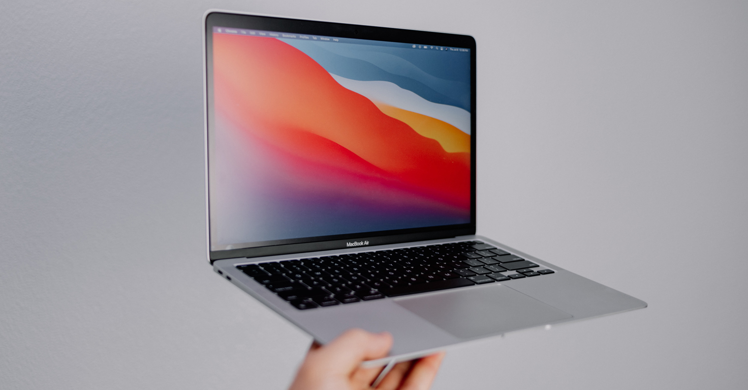 MacBook iska unsplash