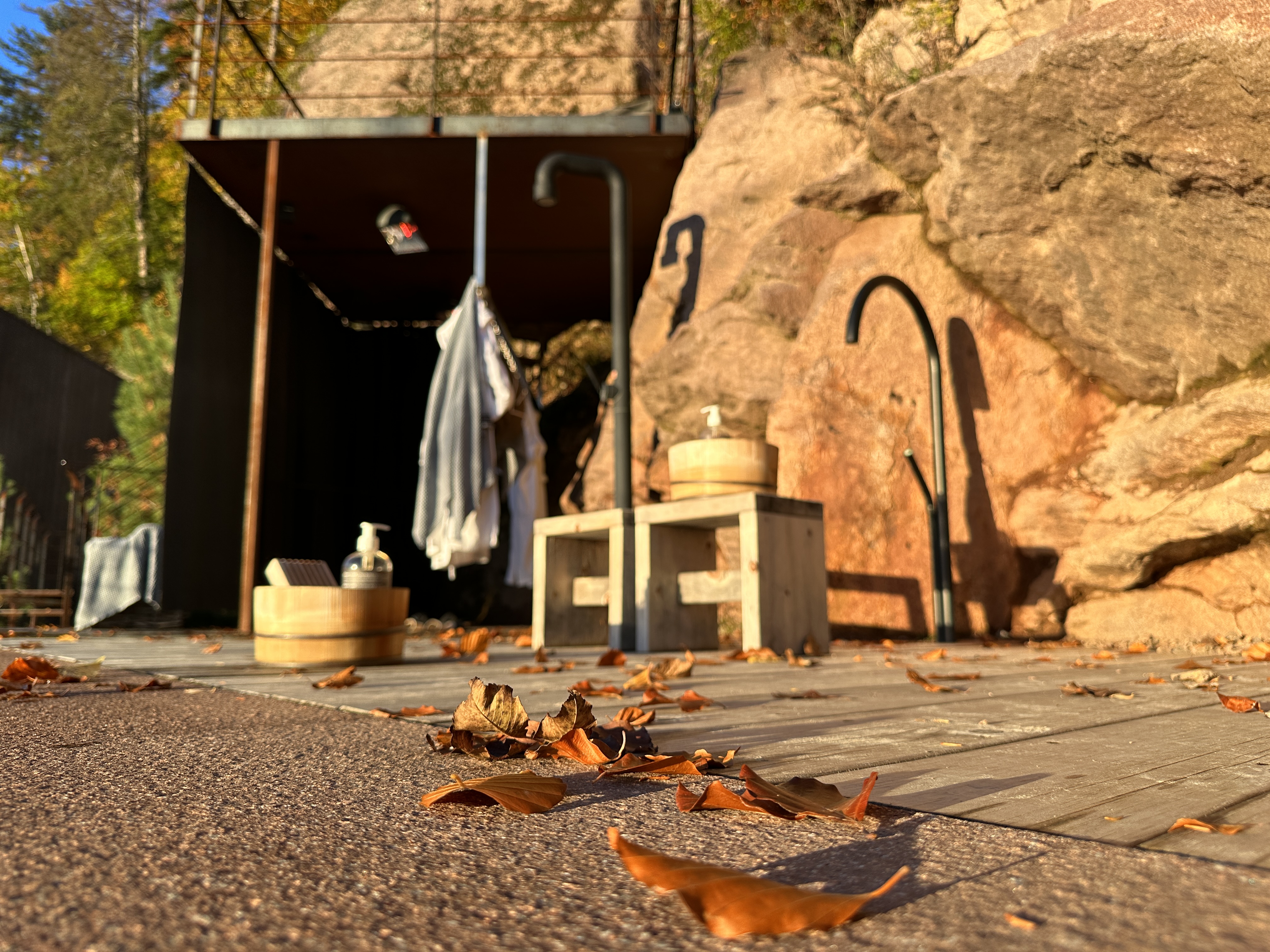 outdoor shower autumn leaves